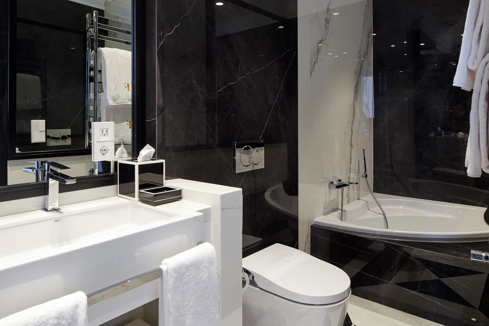 Hotel Villa Favorita photo 3, hotel accommodation in San Sebastian on the Camino del Norte
