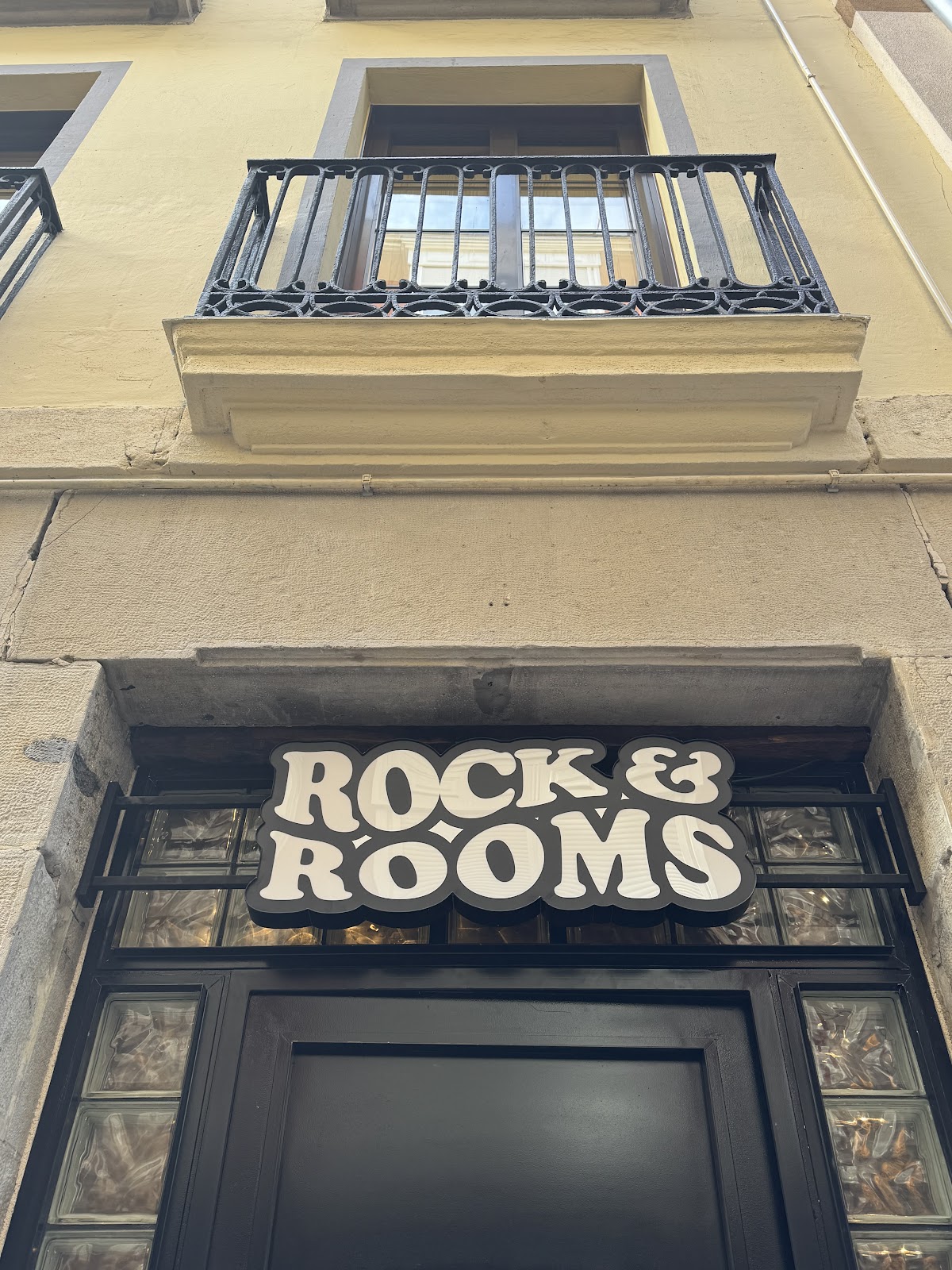 Rock&Rooms, guesthouse accommodation in Bilbao on the Camino del Norte