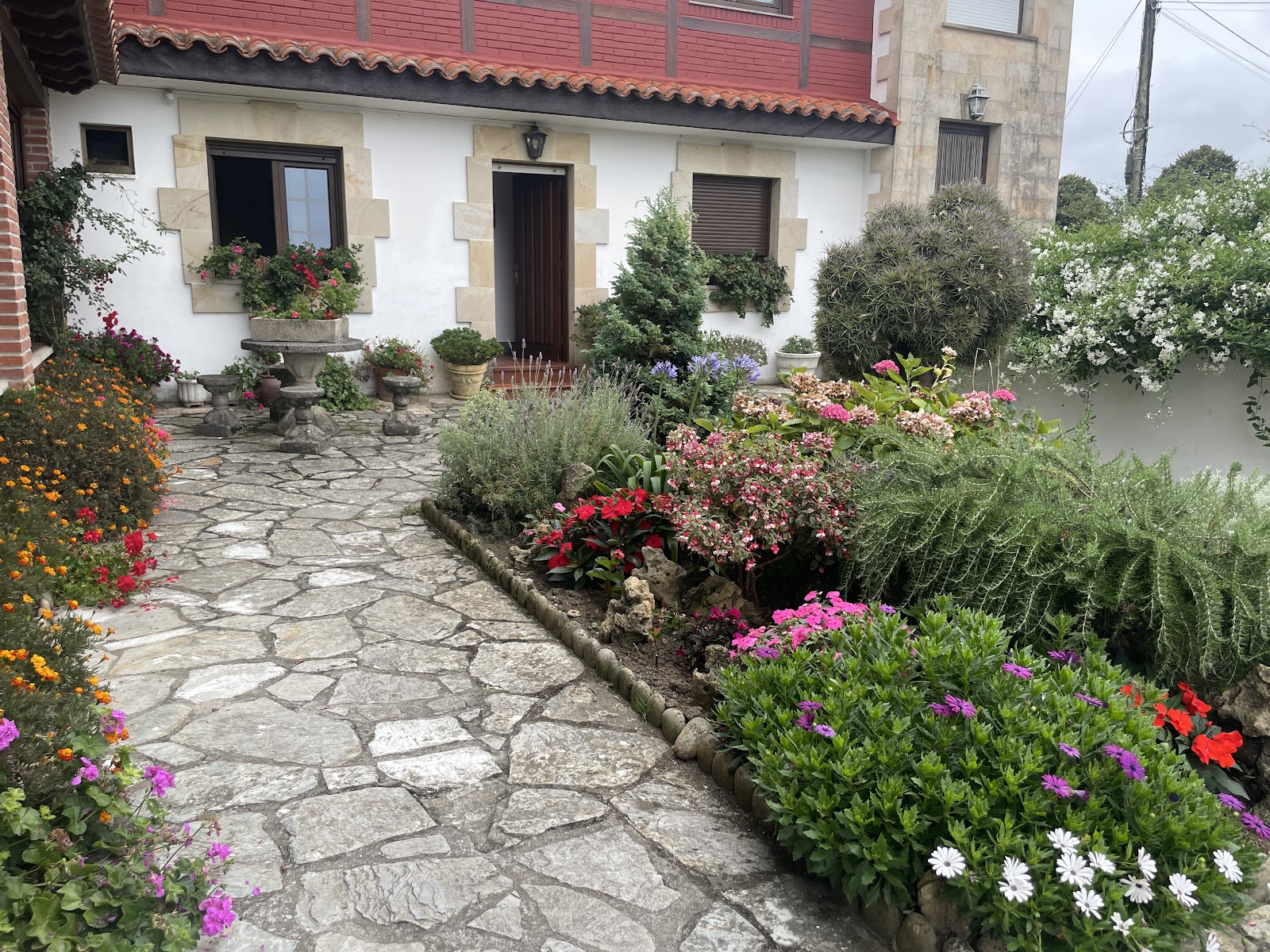 Posada Le Dorat, pension accommodation in Santillana del Mar on the Camino del Norte