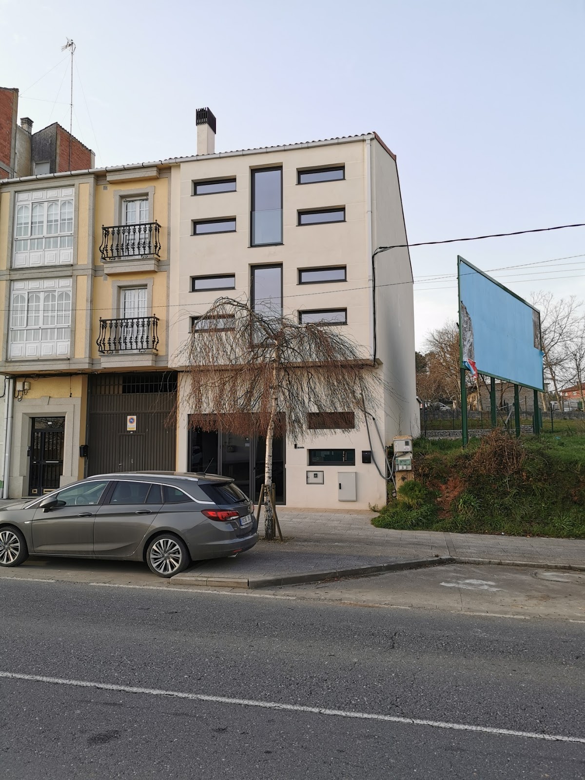 Albergue Los Tres Abetos, albergue accommodation in Arzúa on the Camino Frances