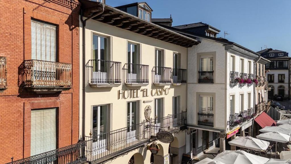 Hotel “El Casino”, hotel accommodation in Villafranca del Bierzo on the Camino Frances