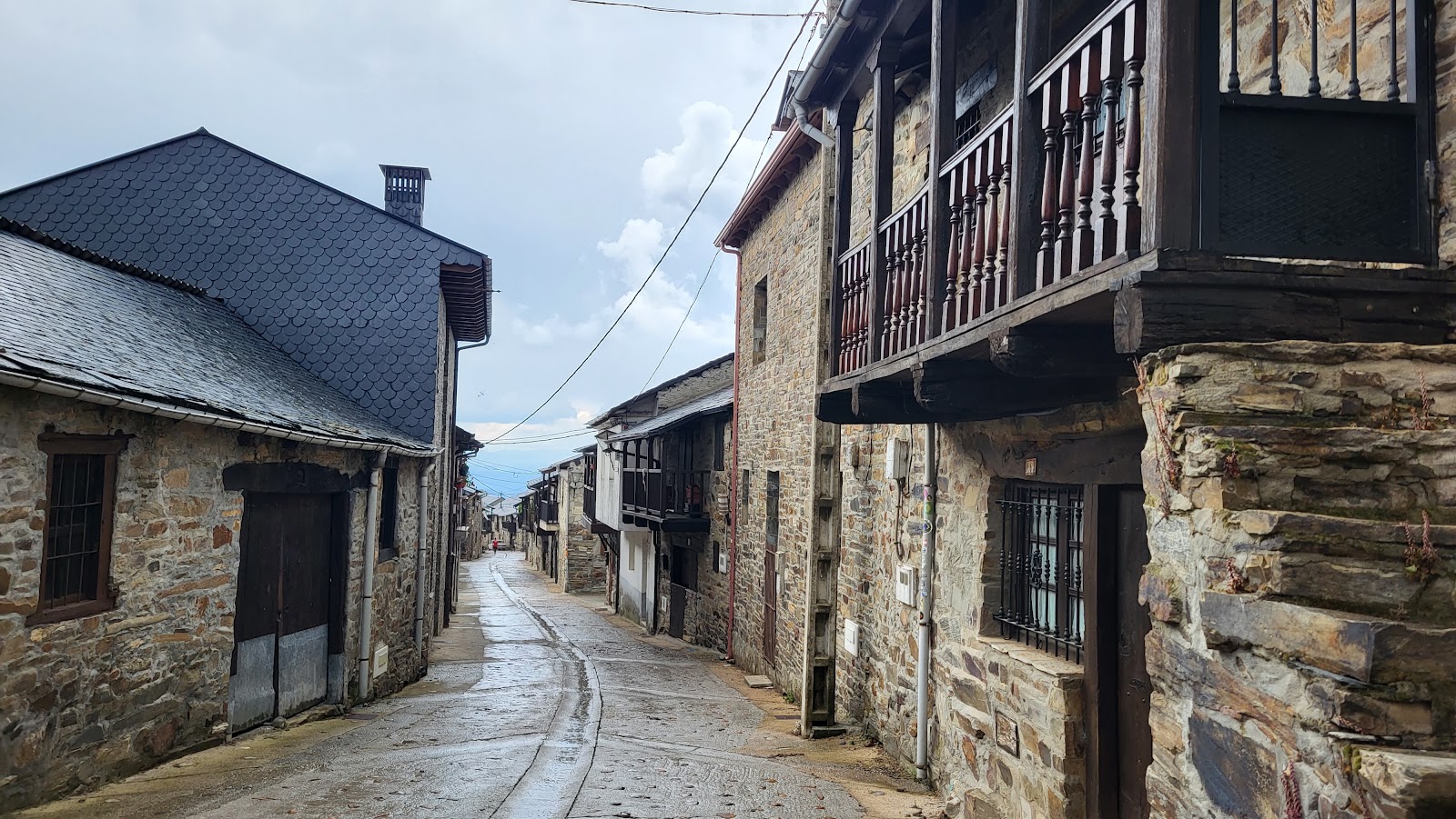 Meson El Acebo, hostel accommodation in El Acebo on the Camino Frances