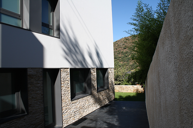 Hostal Tres Campanas photo 6, guesthouse accommodation in Villafranca del Bierzo on the Camino Frances