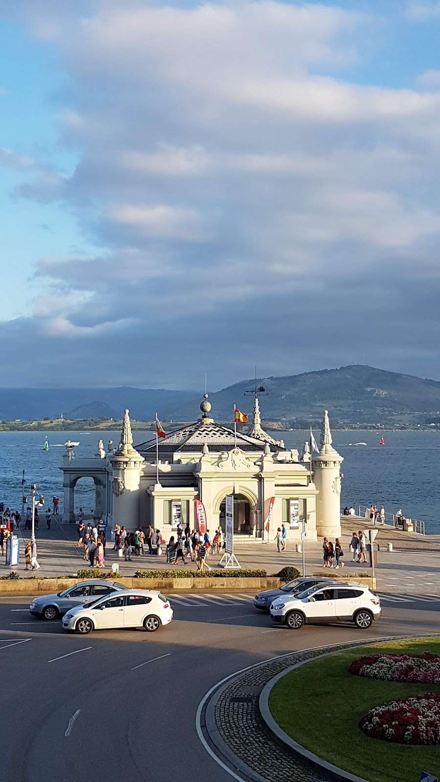 Hostel Santander, hotel accommodation in Santander on the Camino del Norte