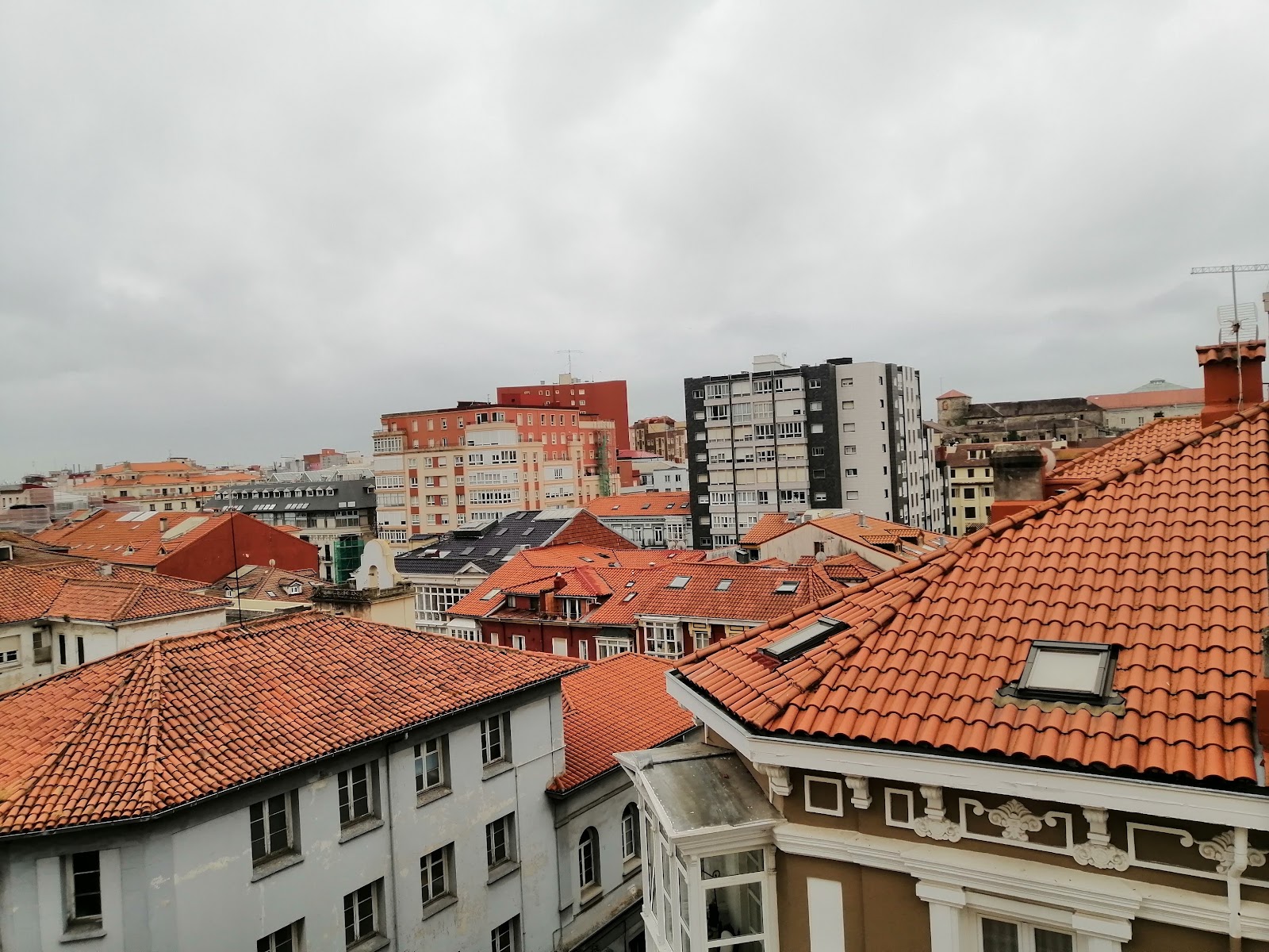 Hospedaje Magallanes, guesthouse accommodation in Santander on the Camino del Norte