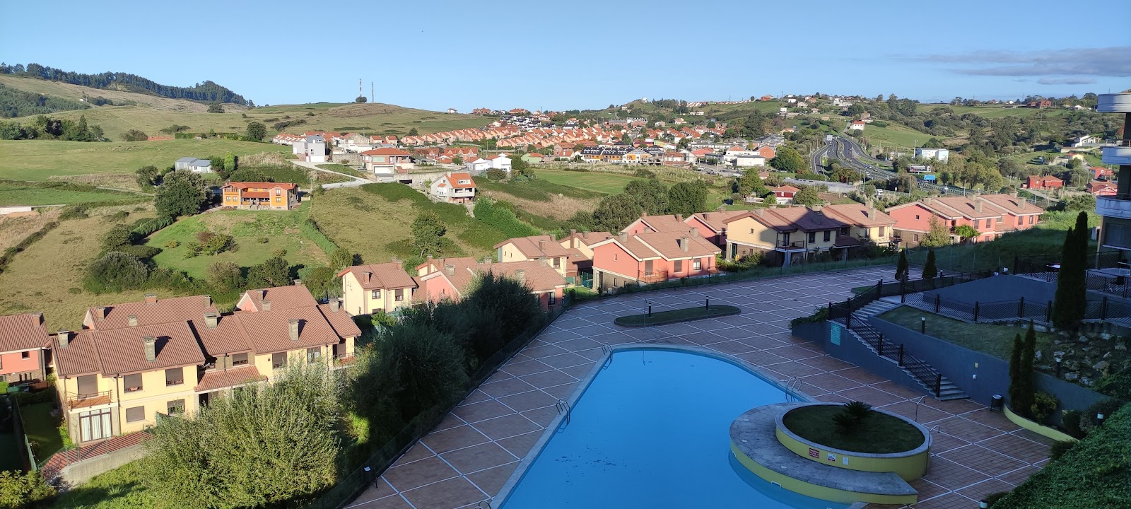 Aparthotel Playas de Liencres, hotel accommodation in Boo de Piélagos on the Camino del Norte