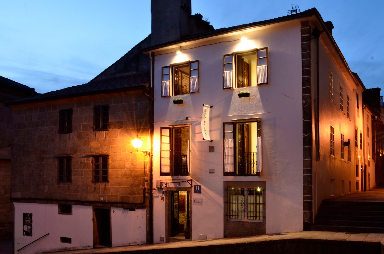 Sete Artes by Como en Casa, hotel accommodation in Santiago de Compostela on the Camino Frances