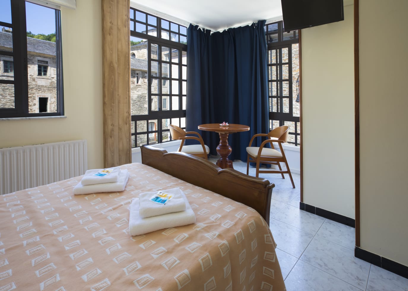 Pensión Castro photo 5, hostel accommodation in Samos on the Camino Frances