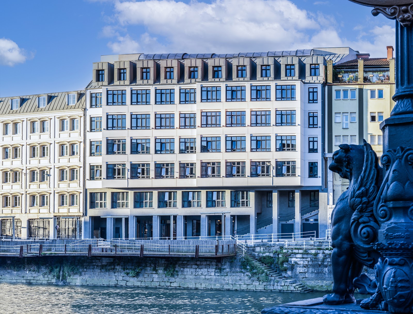 Axel Hotel Bilbao, hotel accommodation in Bilbao on the Camino del Norte