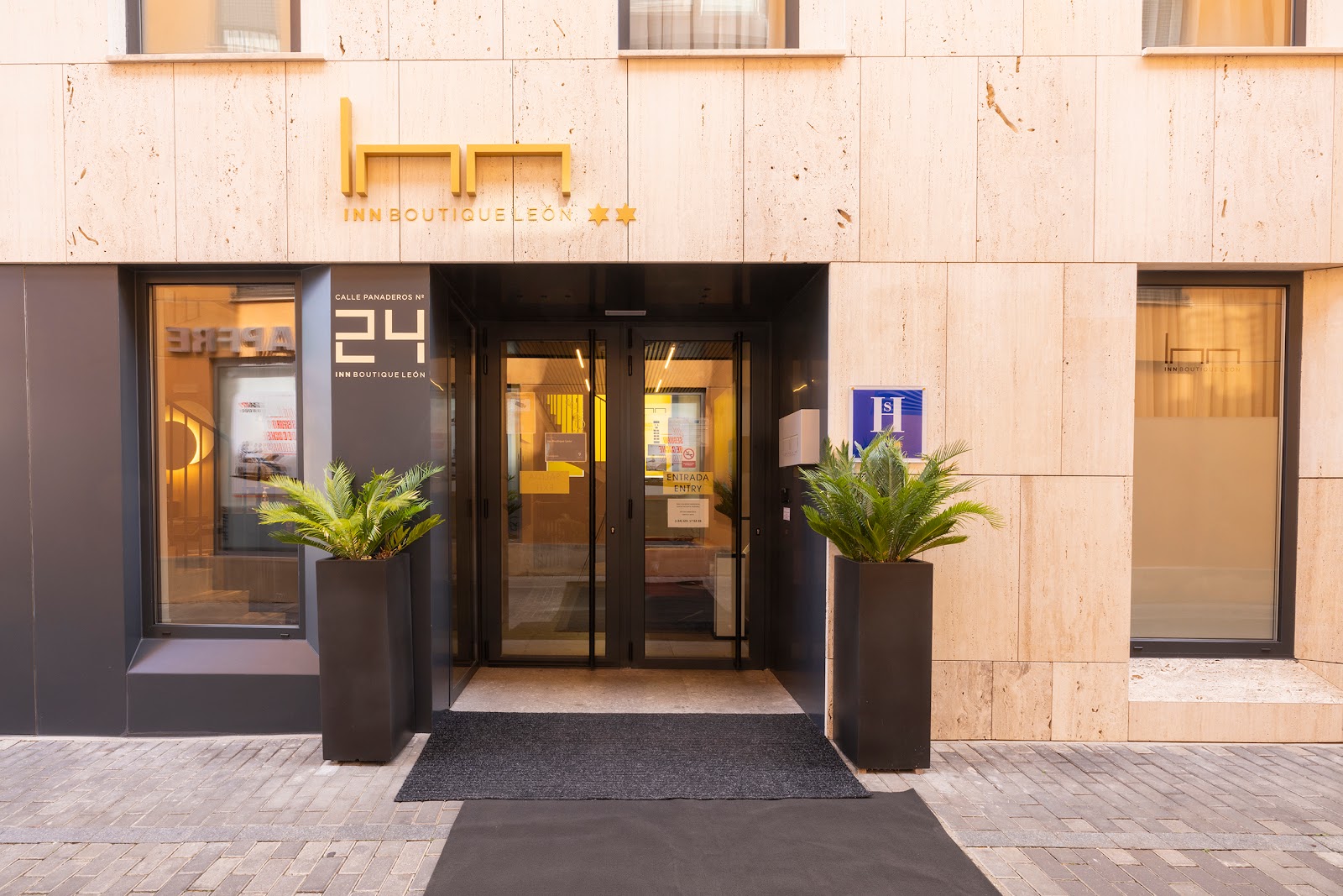 Inn Boutique León, hotel accommodation in León on the Camino Frances