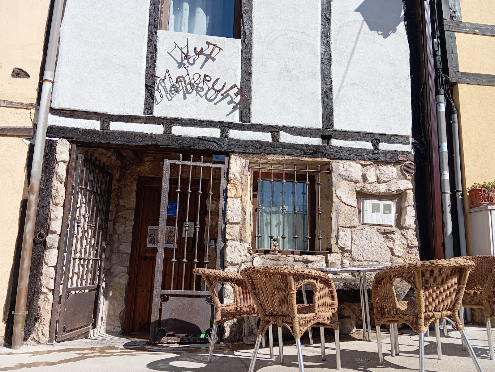 VUT Maiorum photo 3, accommodation listing in Agés on the Camino Frances