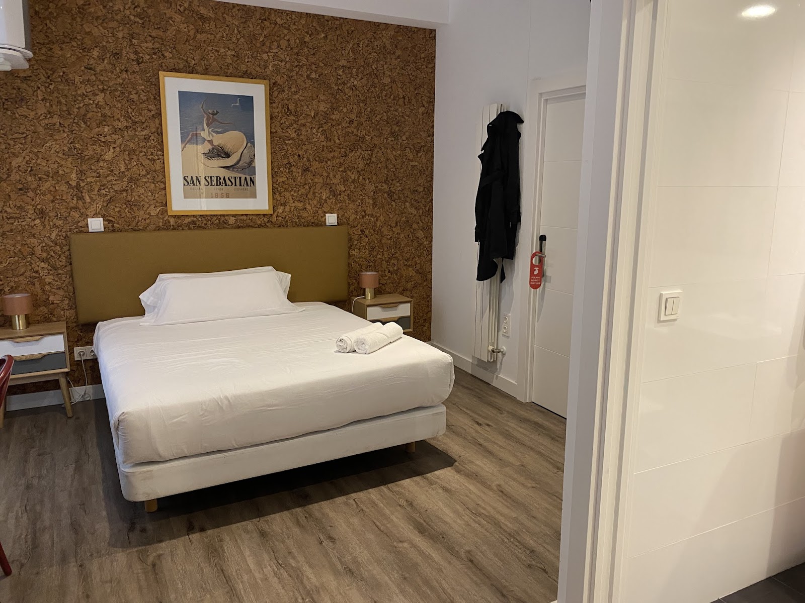Central Roomss photo 10, guesthouse accommodation in San Sebastian on the Camino del Norte