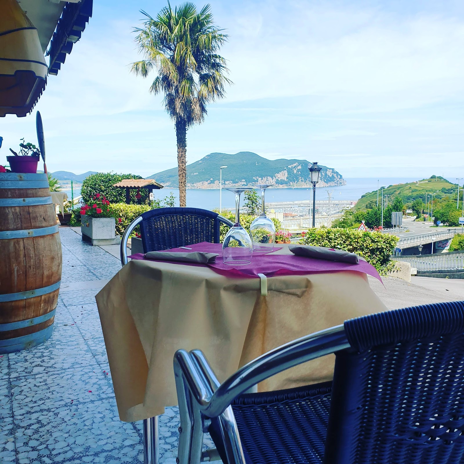Hostal restaurante El Carro, guesthouse accommodation in Laredo on the Camino del Norte