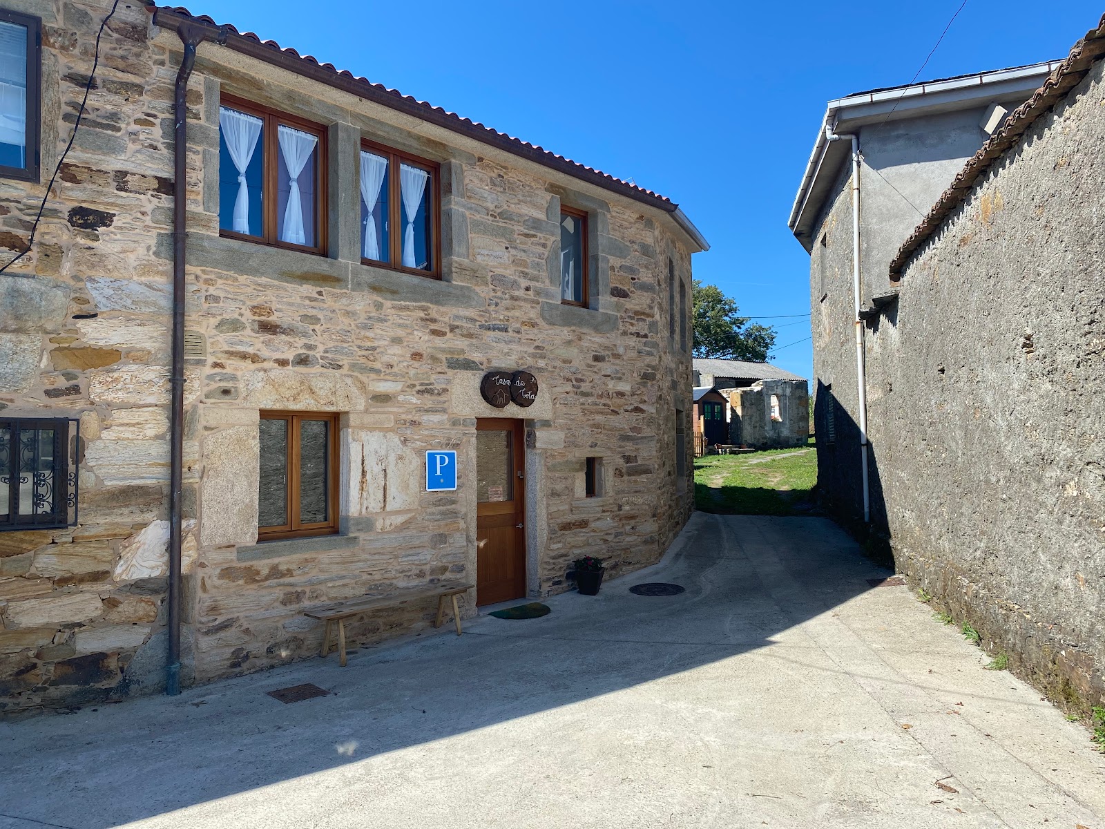 Casa da Cota, pension accommodation in Airexe on the Camino Frances