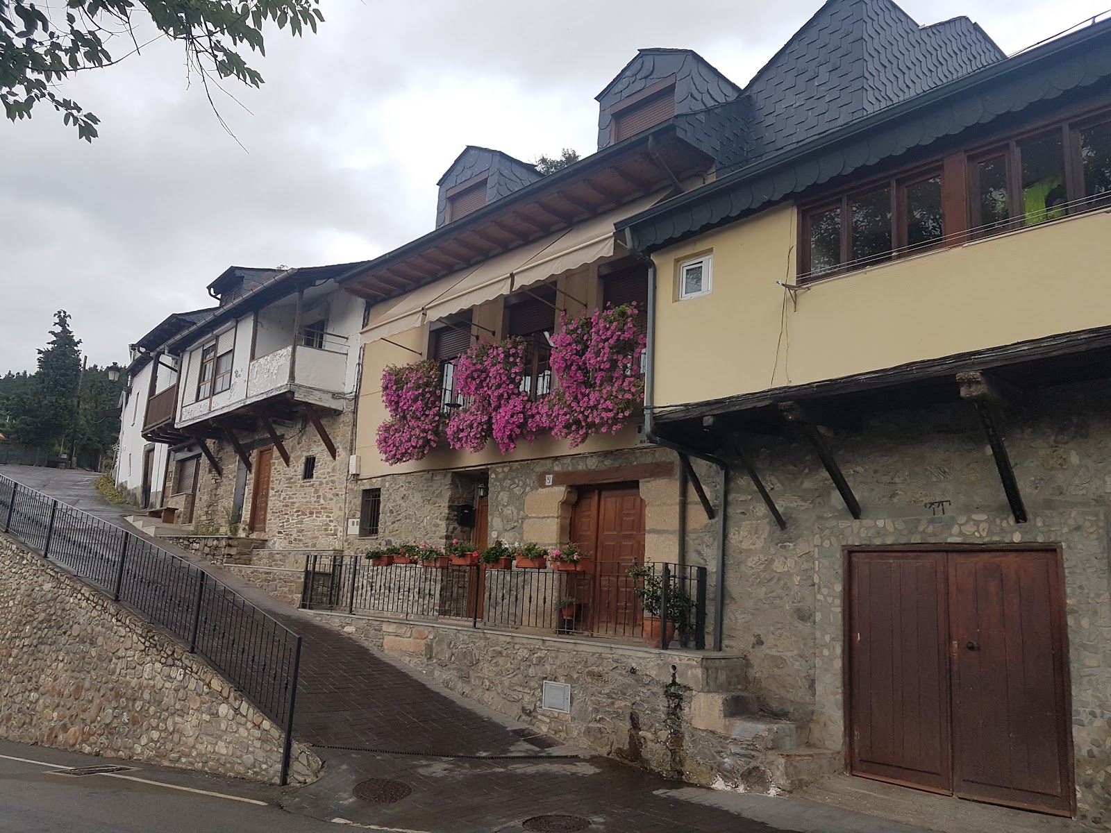 Hotel Casa Ramon Molina Real photo 5, hotel accommodation in Molinaseca on the Camino Frances