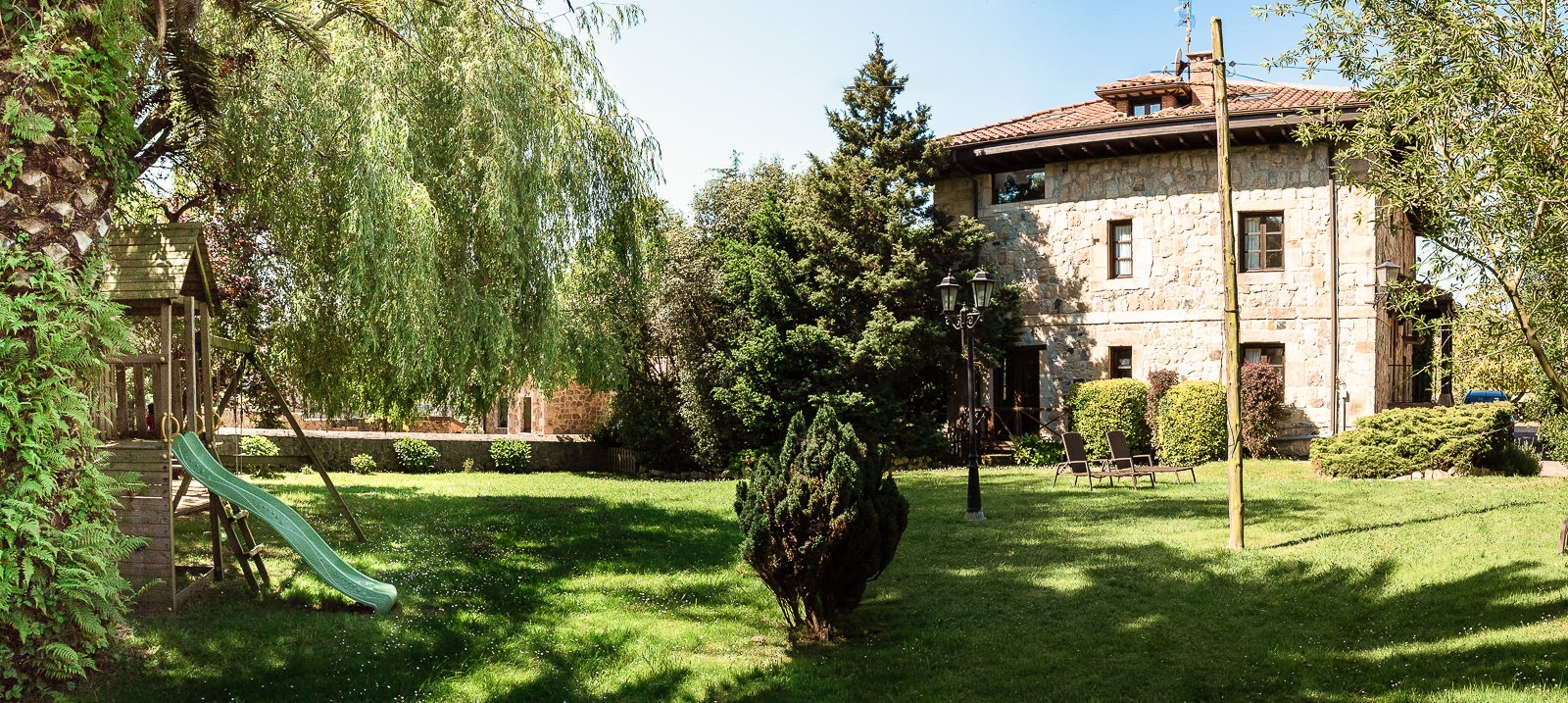 Apartments Los Hidalgos, apartment accommodation in Santillana del Mar on the Camino del Norte