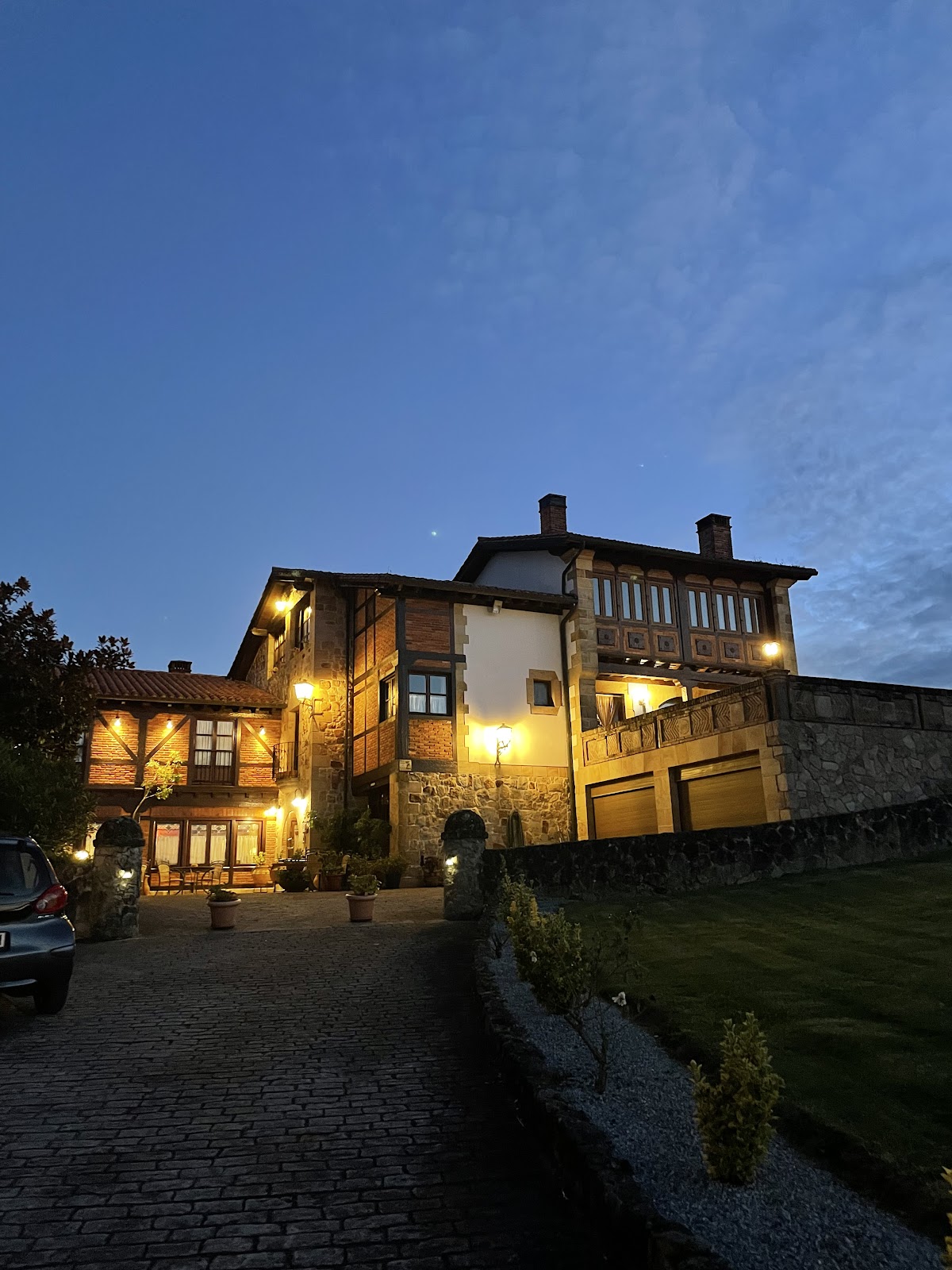 Señorio De Altamira, hotel accommodation in Santillana del Mar on the Camino del Norte