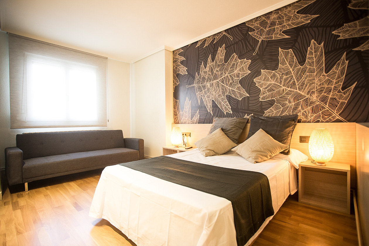 Hostal Rodas Pamplona-Iruña, guesthouse accommodation in Pamplona on the Camino Frances
