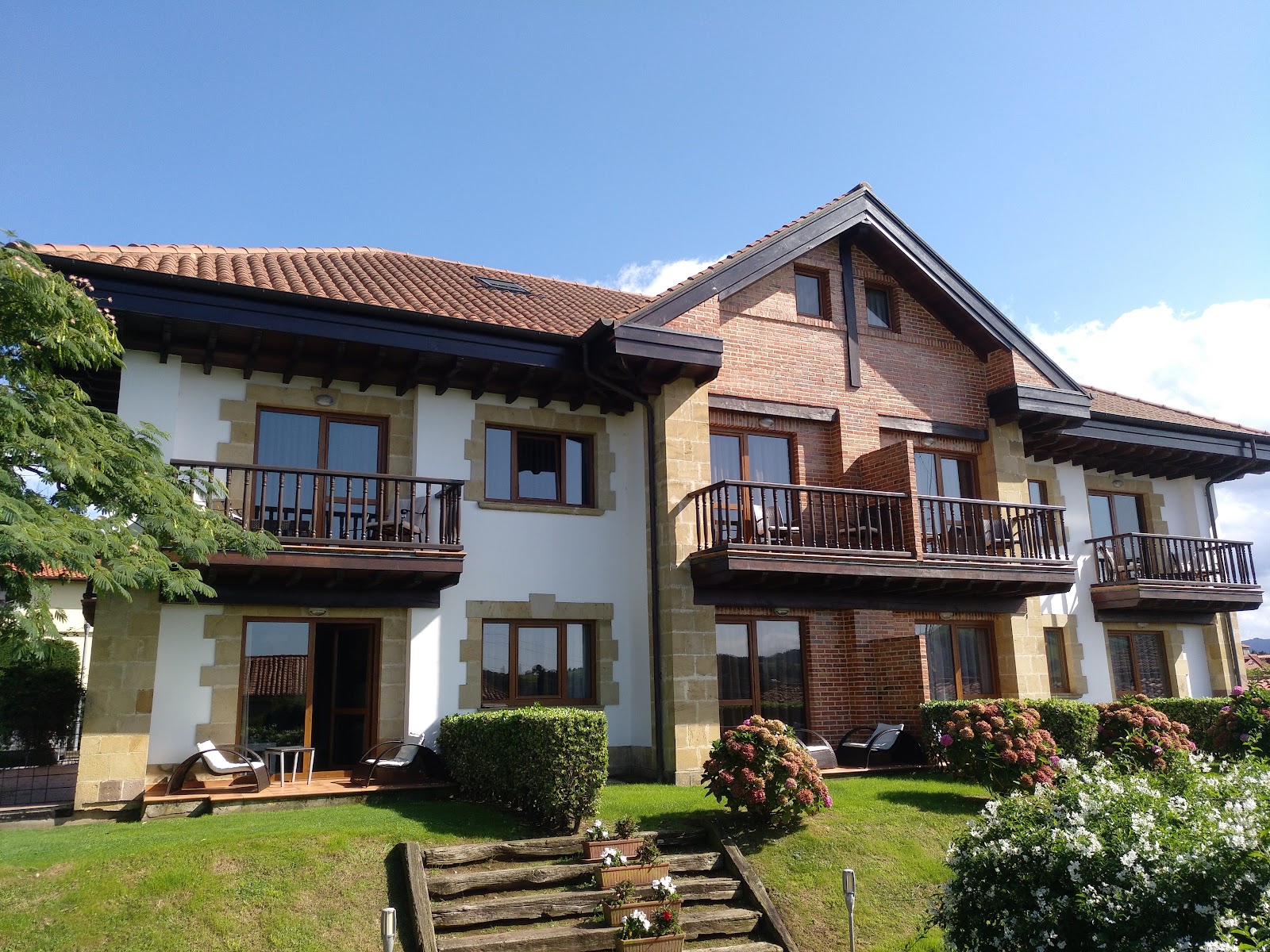 Apartments Petra City photo 5, apartment accommodation in Santillana del Mar on the Camino del Norte