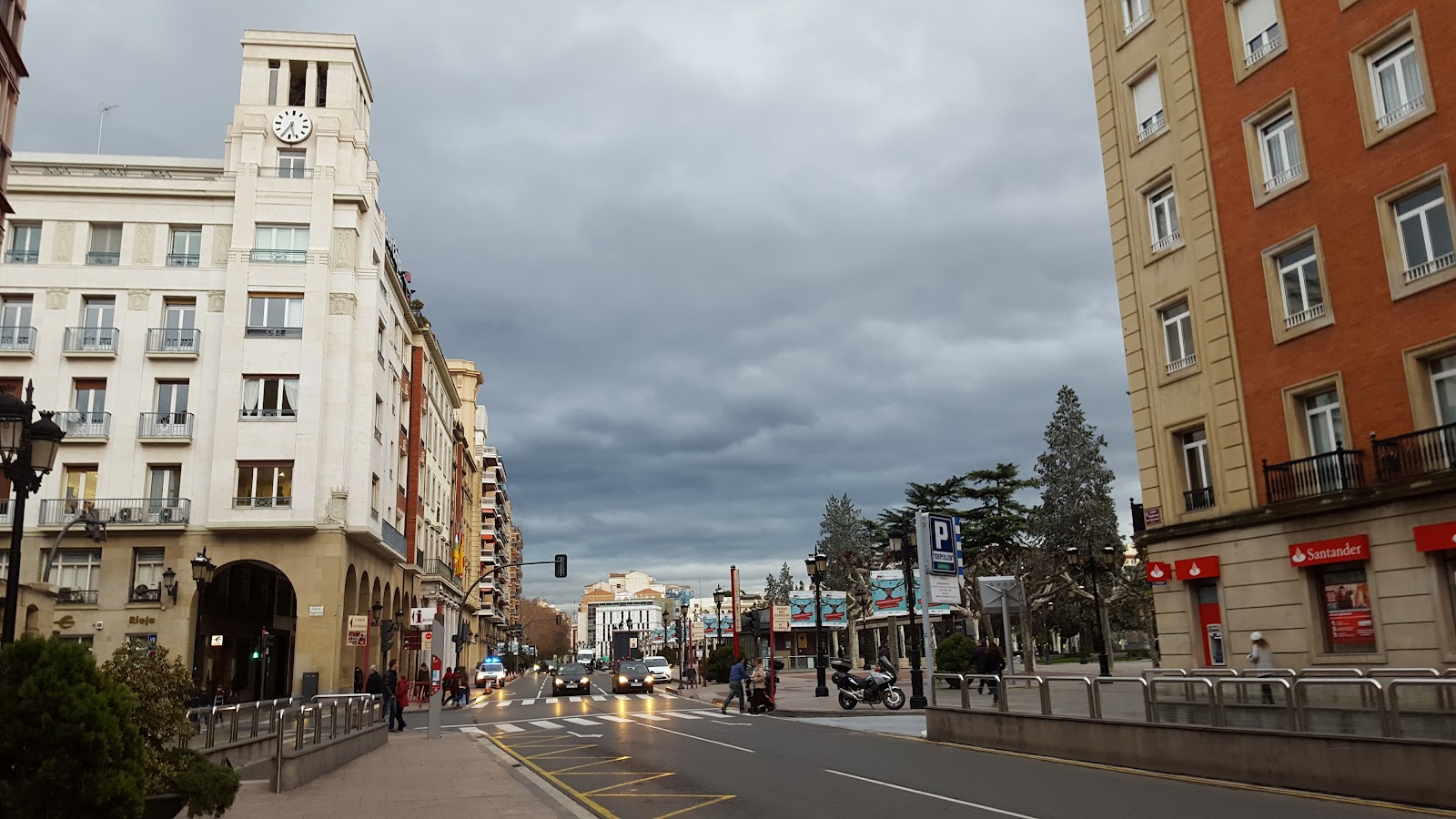 Pensión Laurel - Auto Check-in, guesthouse accommodation in Logroño on the Camino Frances