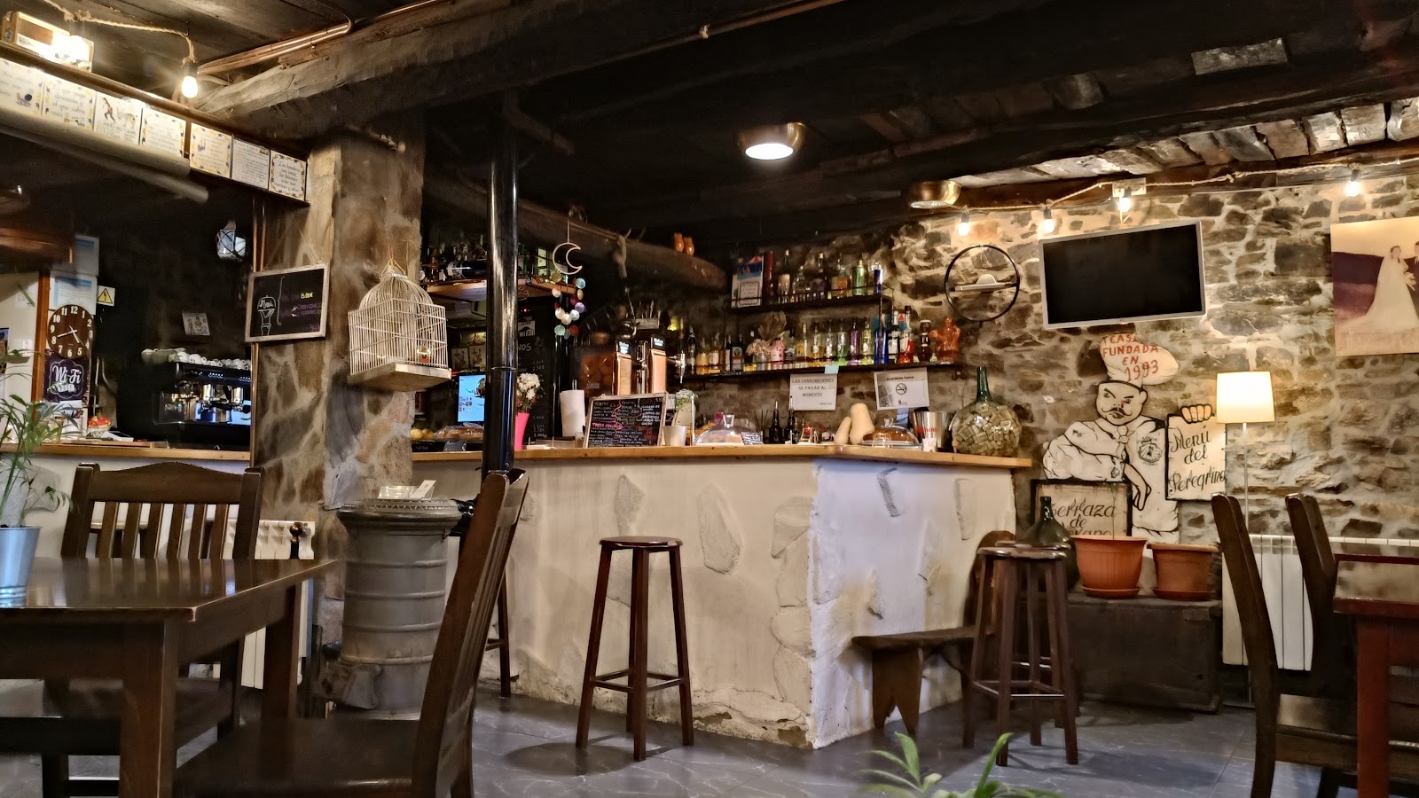 Meson El Acebo photo 9, hostel accommodation in El Acebo on the Camino Frances
