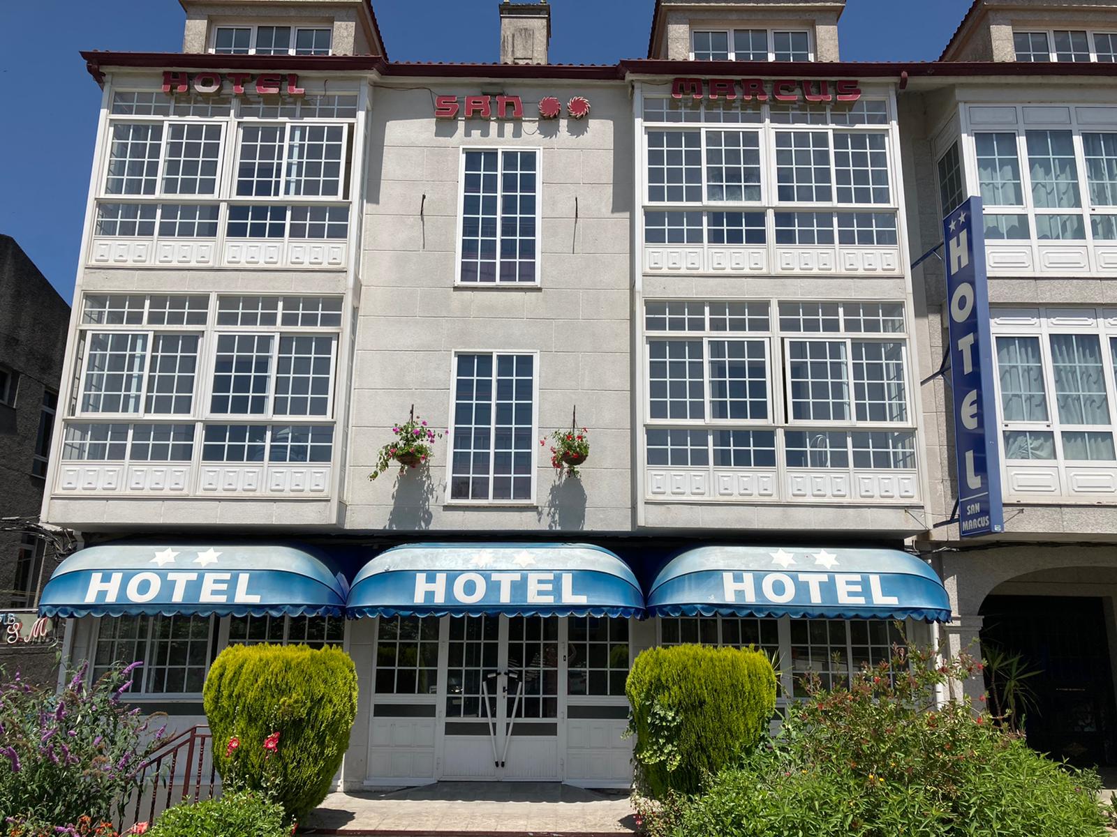 Hotel San Marcus, hotel accommodation in Sobrado dos Monxes on the Camino del Norte