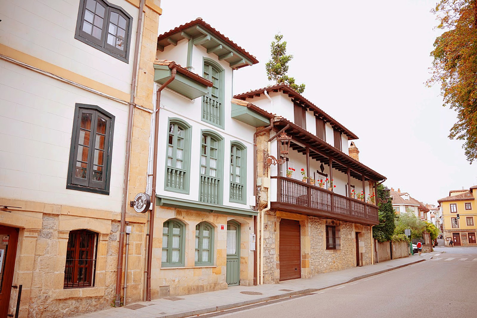 MoM Comillas, guesthouse accommodation in Comillas on the Camino del Norte