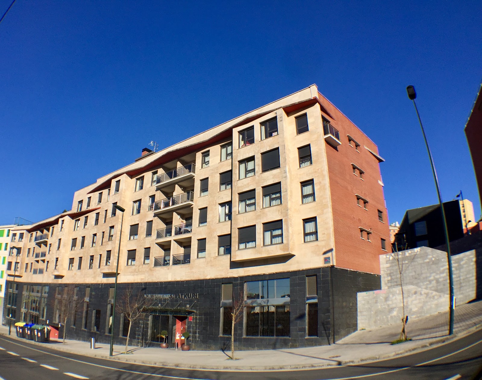 Spirit Apartamentos Atxuri, hotel accommodation in Bilbao on the Camino del Norte
