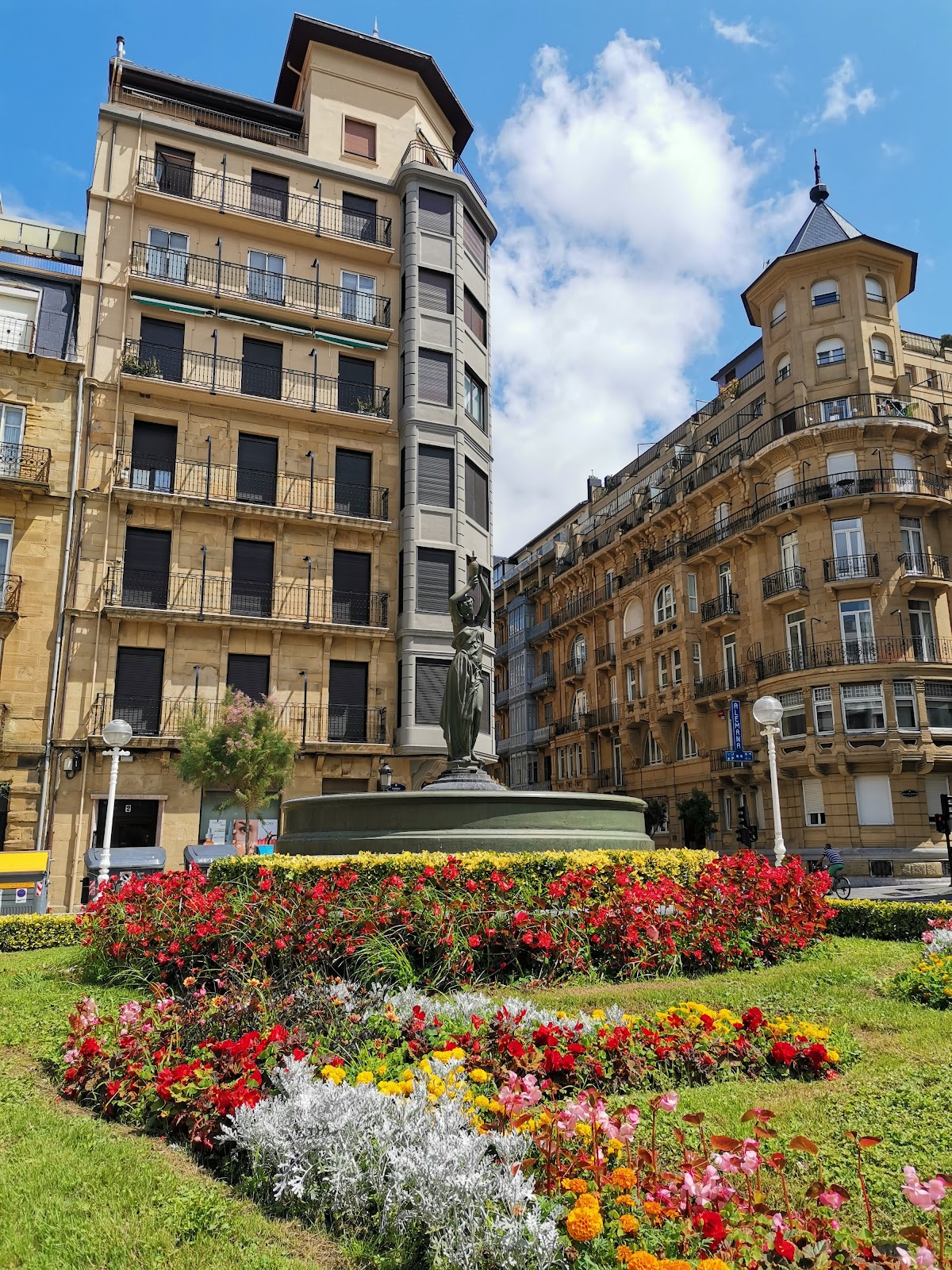 Hostal Alemana, guesthouse accommodation in San Sebastian on the Camino del Norte