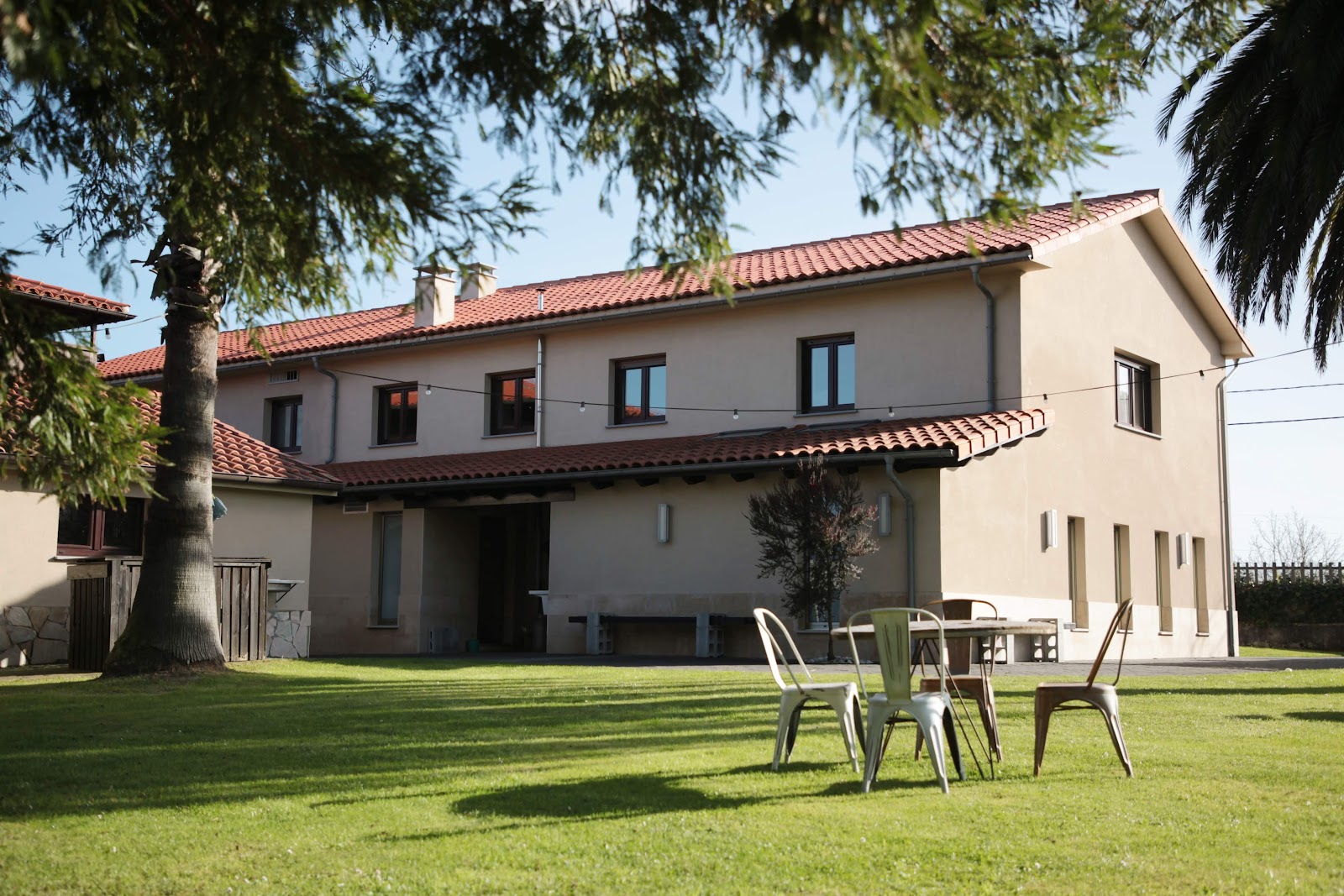 Albergue Casa Carmina, albergue accommodation in Muros de Nalón, on the Camino del Norte