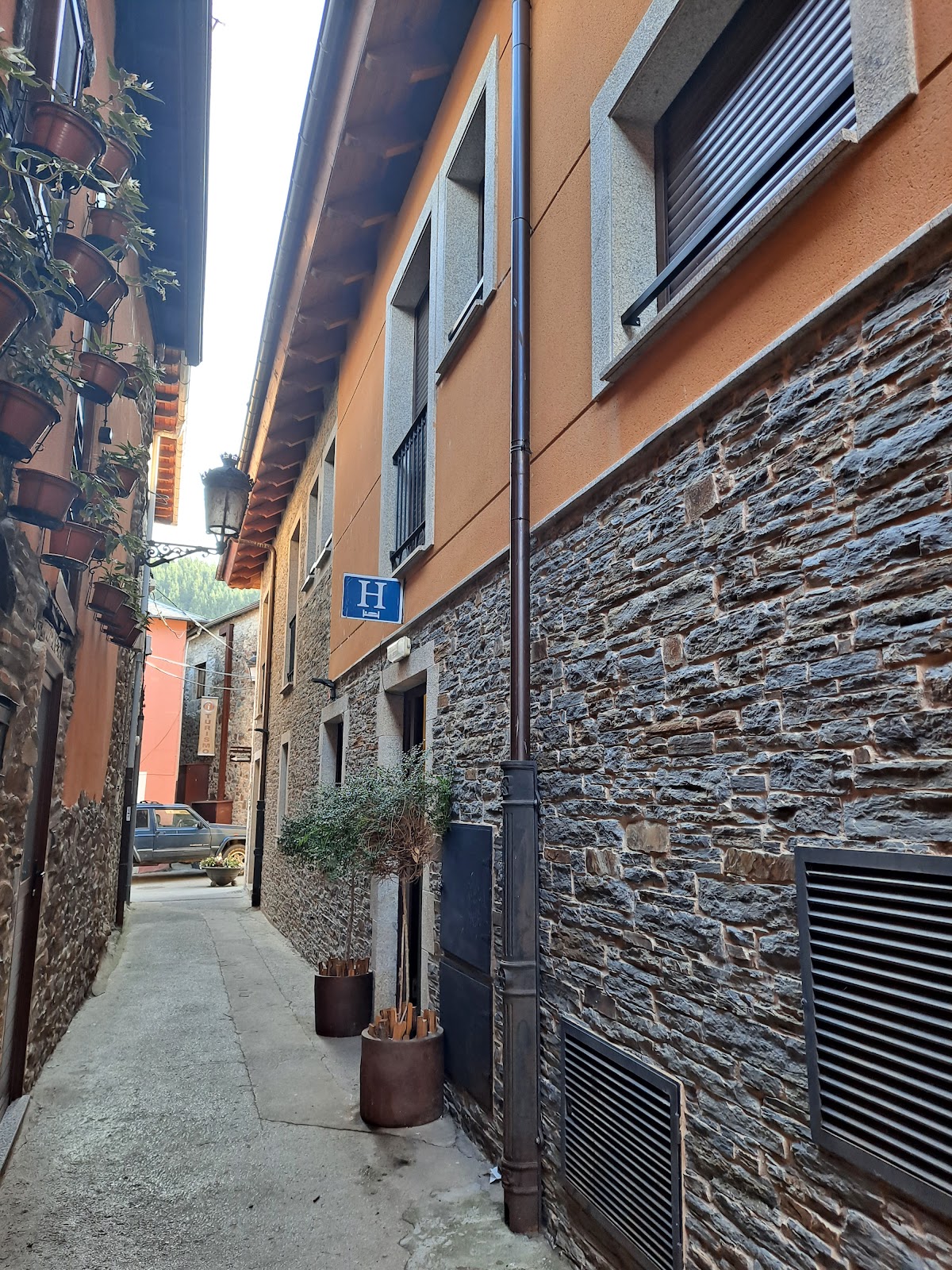 Hotel Casa Ramon Molina Real photo 3, hotel accommodation in Molinaseca on the Camino Frances