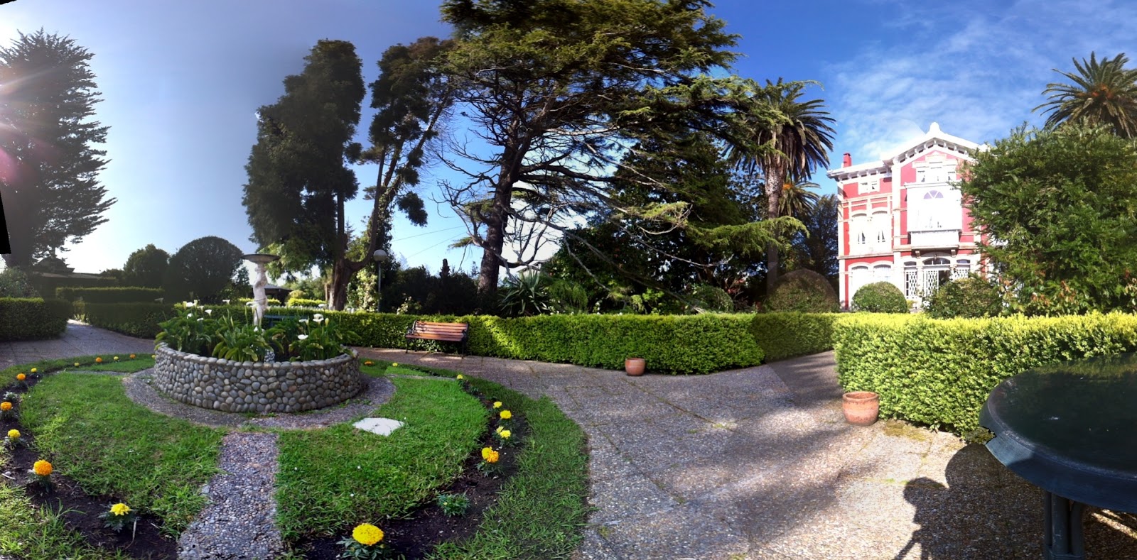 Hotel Villa la Argentina, hotel accommodation in Luarca on the Camino del Norte