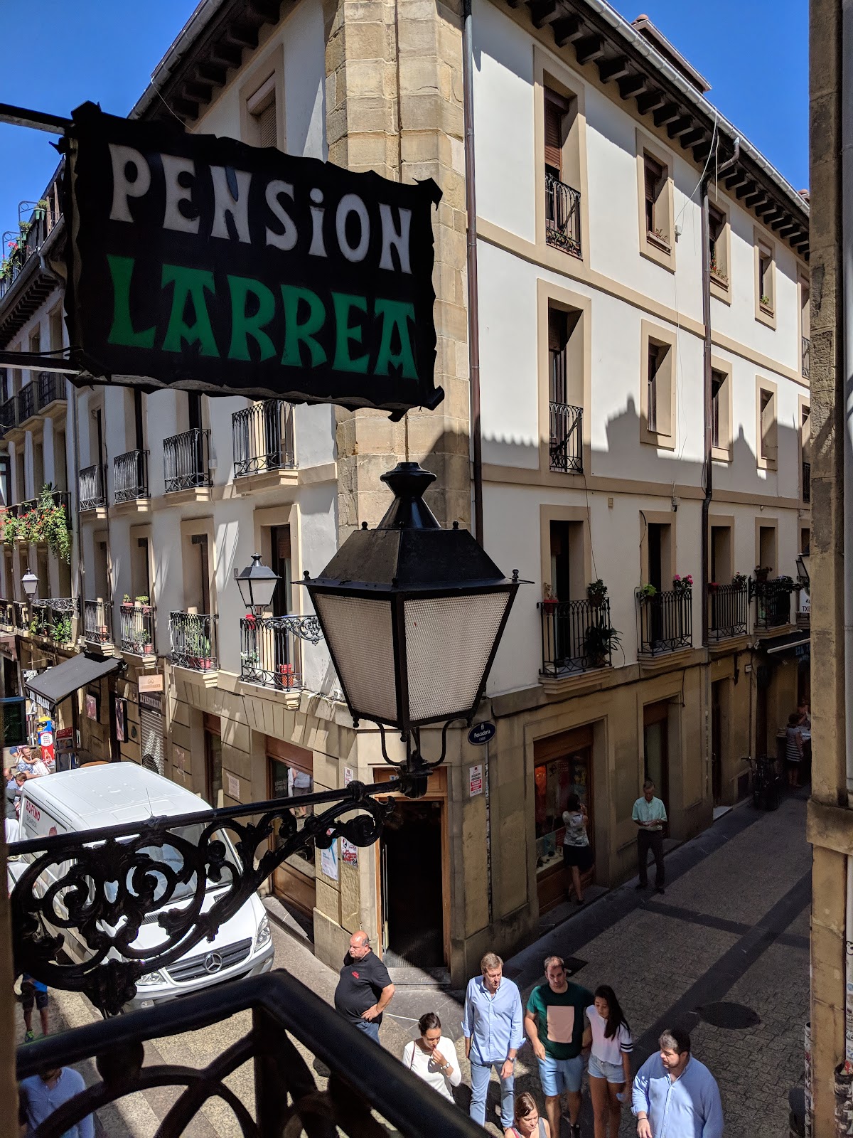 Larrea Pentsioa photo 9, pension accommodation in San Sebastian on the Camino del Norte