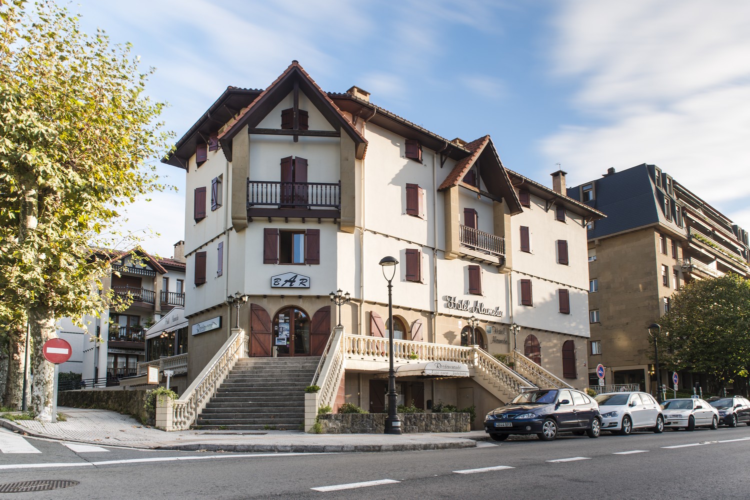 Hotel Alameda, hotel accommodation in Zarautz on the Camino del Norte