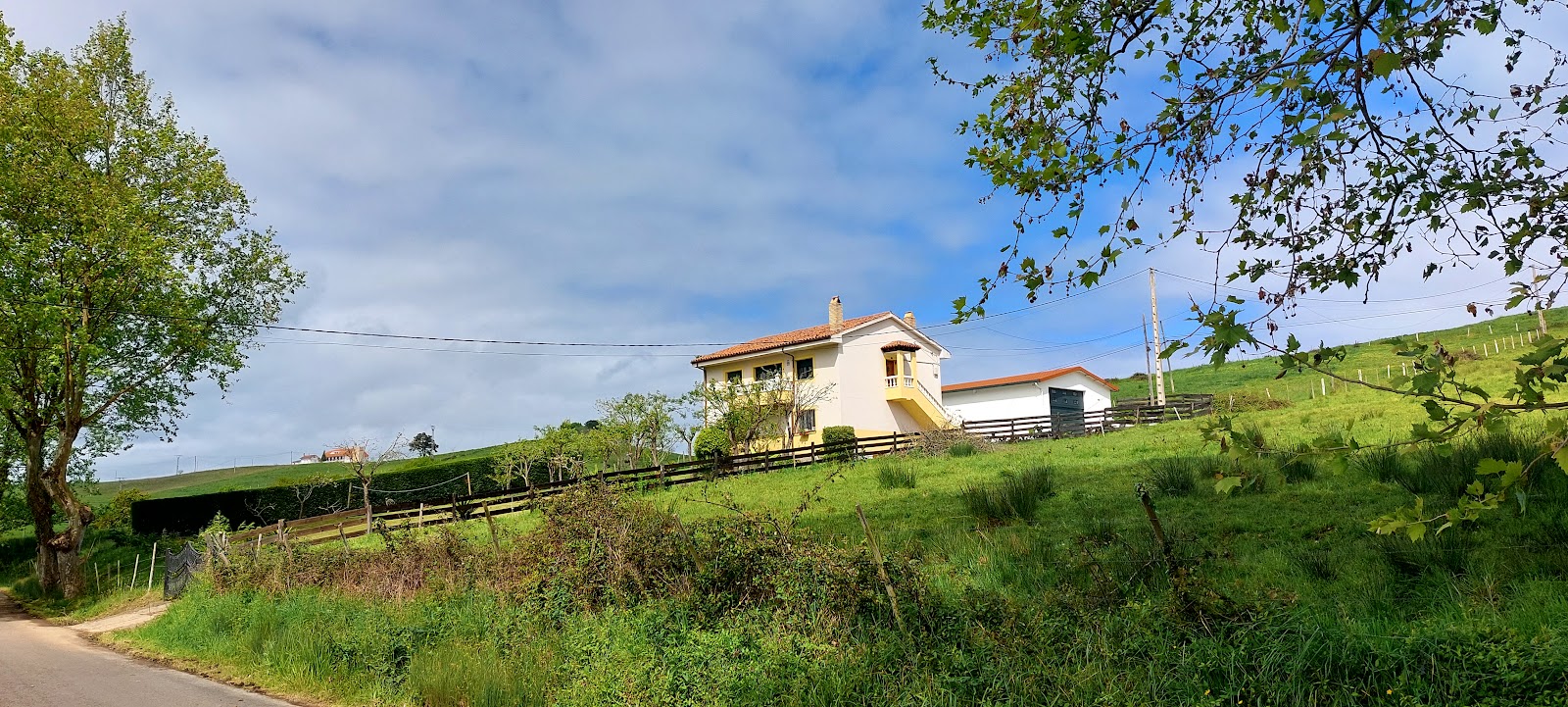 Las Tres Mimosas photo 5, villa accommodation in San Vicente de la Barquera on the Camino del Norte