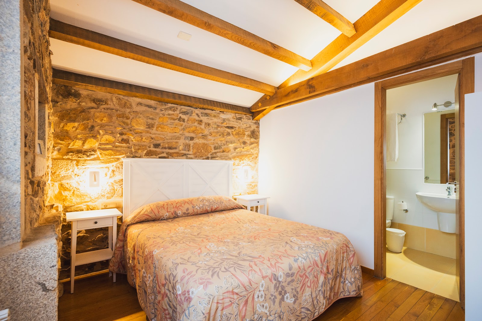 Casa de Amancio photo 2, hotel accommodation in Vilamaior on the Camino Frances