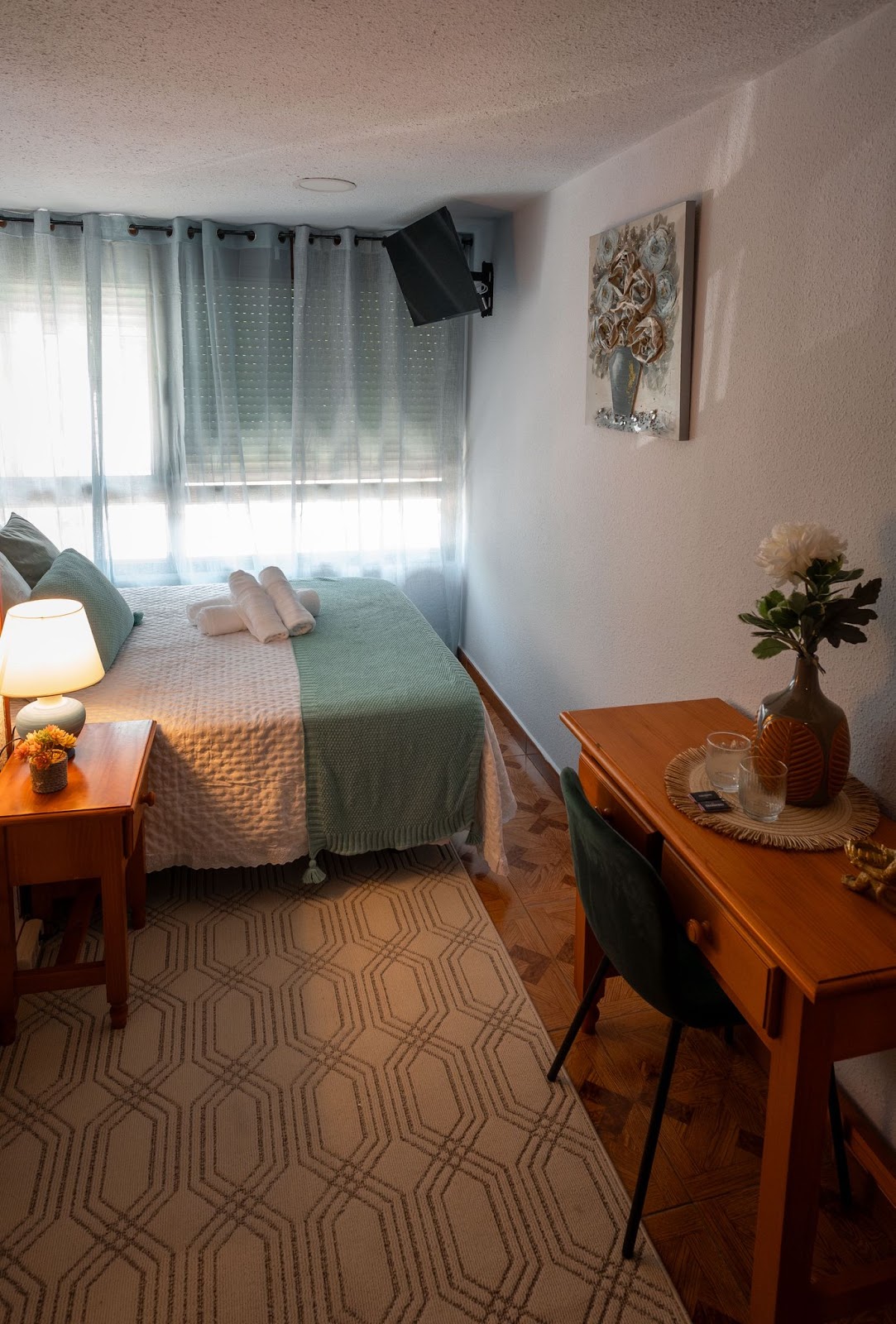 EMAROOMS photo 10, hotel accommodation in Laredo on the Camino del Norte