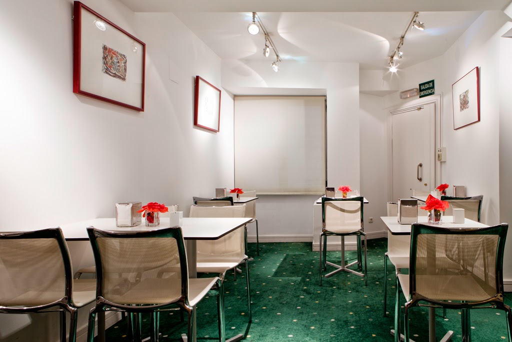 Zaragoza Plaza photo 4, hotel accommodation in San Sebastian on the Camino del Norte