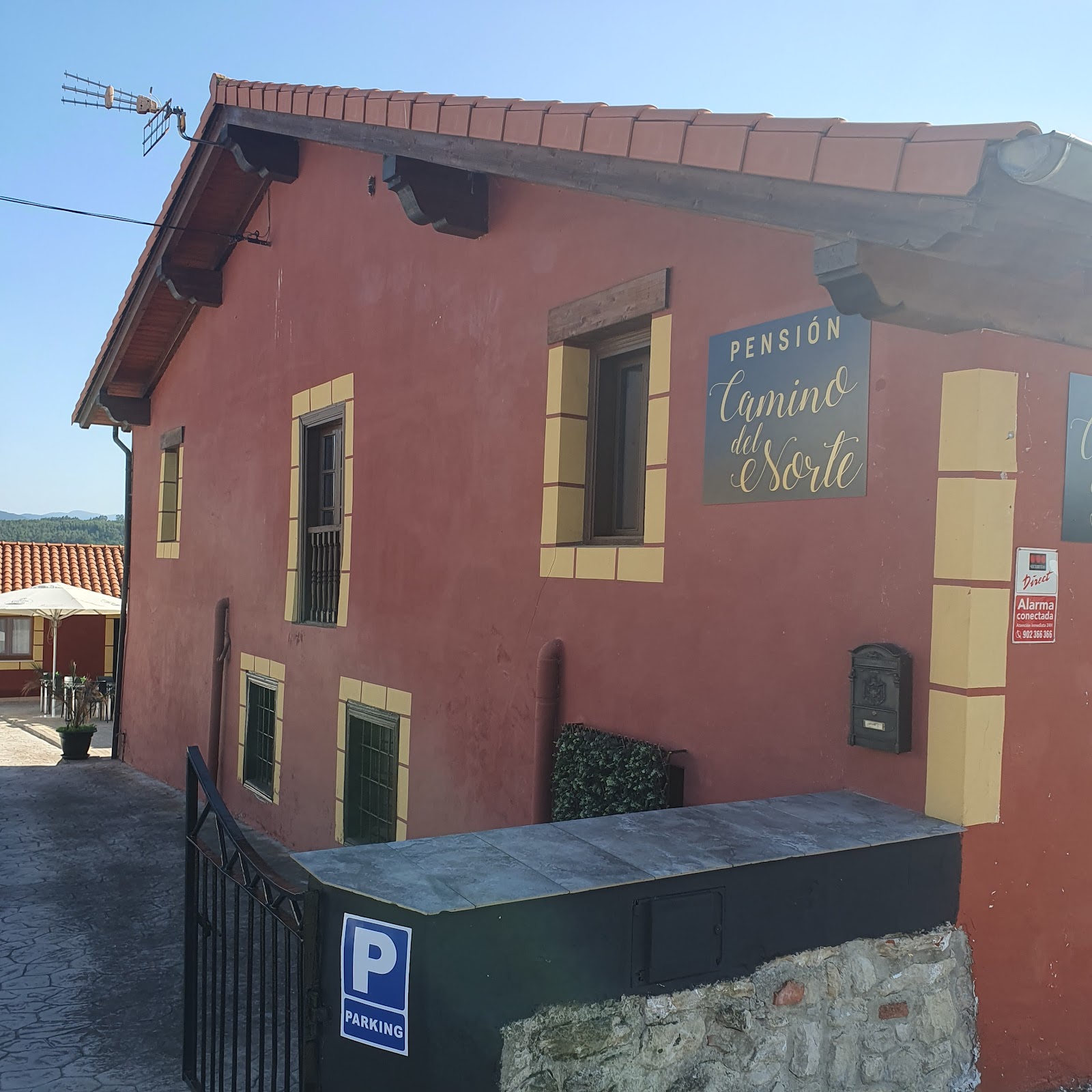 Alojamiento rural Camino del Norte santillana del mar photo 4, albergue accommodation in Capilla del Barrio Pereo on the Camino del Norte