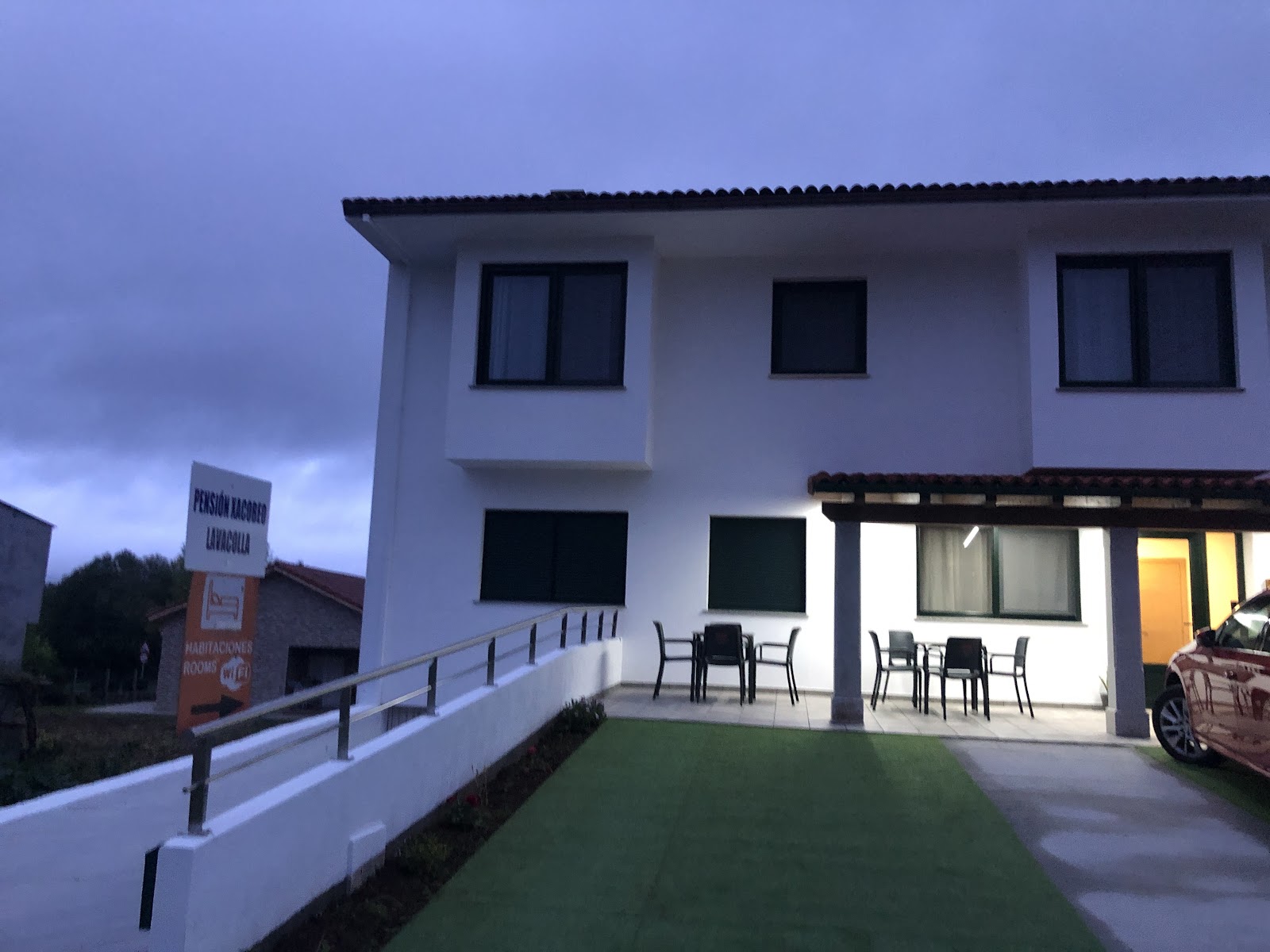 Pension Xacobeo Lavacolla, guesthouse accommodation in Lavacolla on the Camino Frances