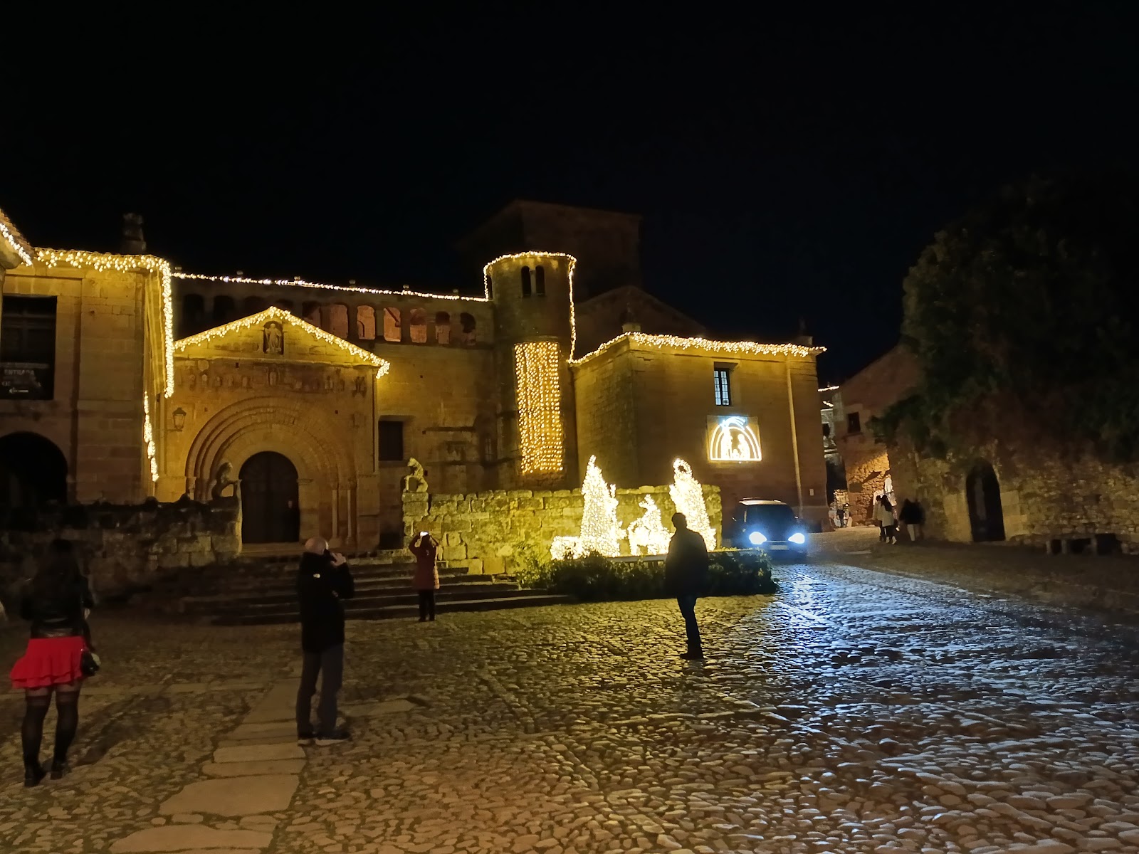 Hotel BESTPRICE Santillana, hotel accommodation in Santillana del Mar on the Camino del Norte