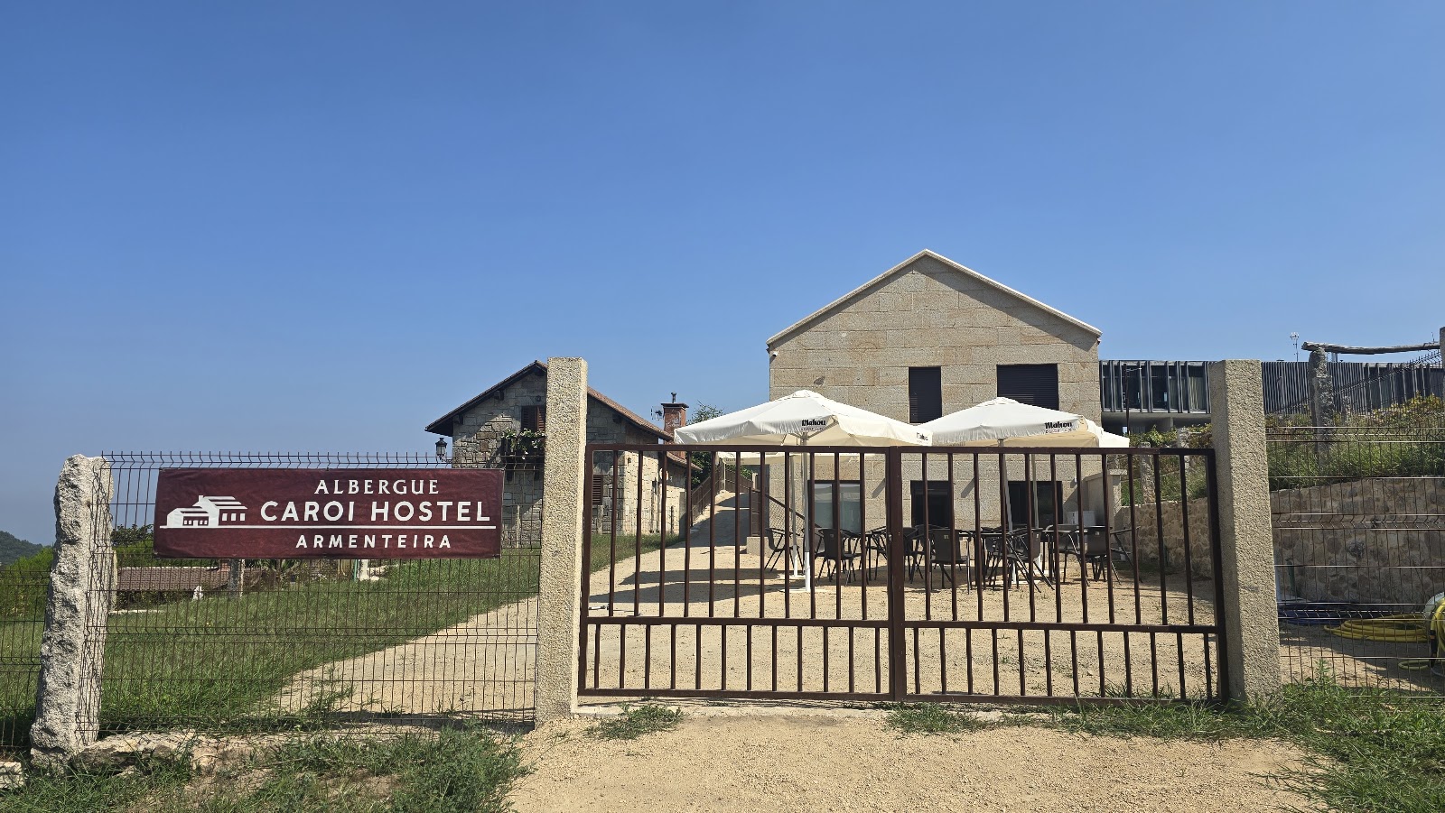 Albergue CAROI HOSTEL & ROOMS Armenteira, hostel accommodation in Amenteira on the Camino Portuguese
