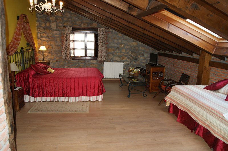 Posada La Llosa de Viveda photo 3, pension accommodation in Capilla del Barrio Pereo on the Camino del Norte