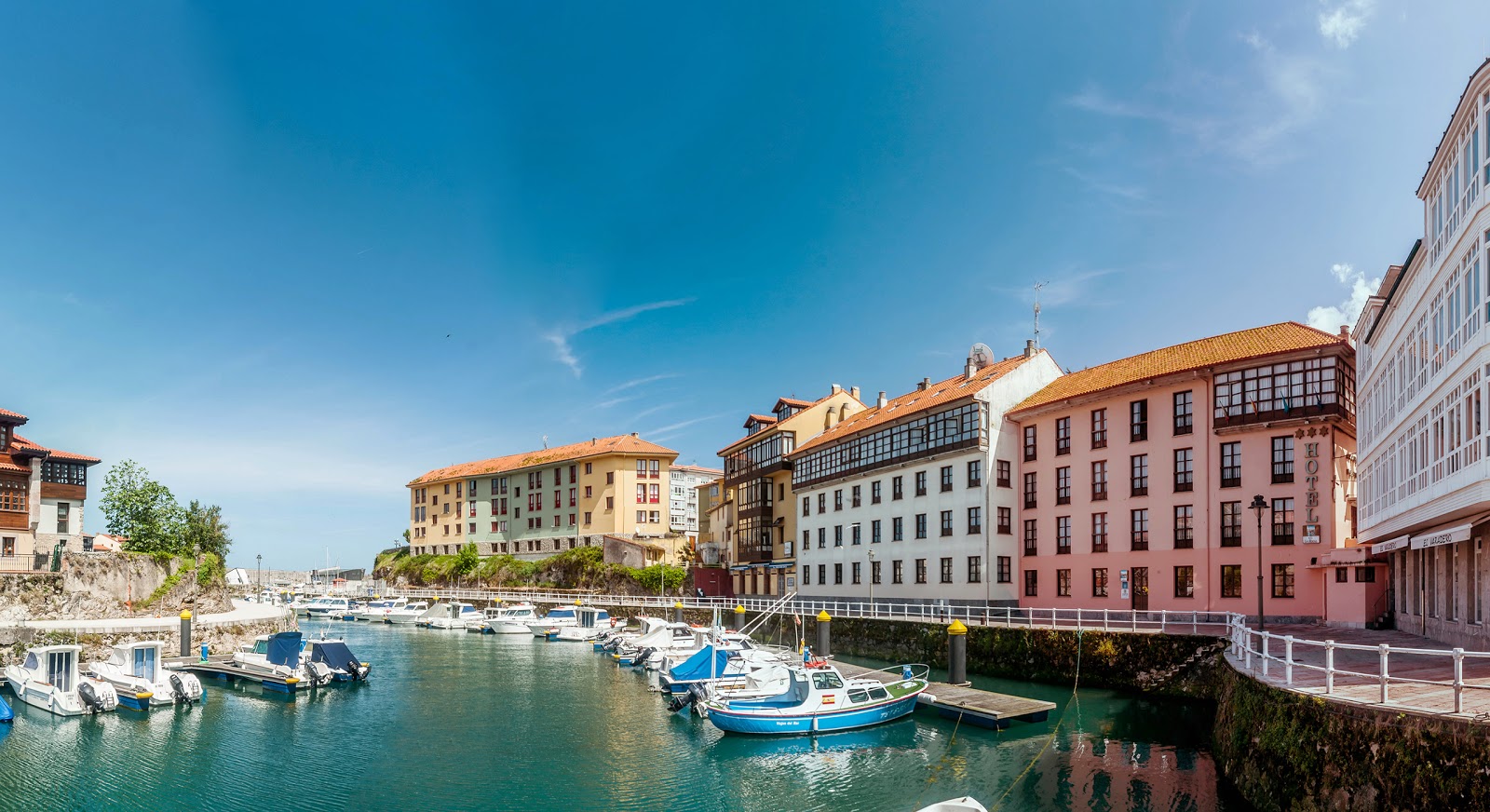 Hotel Las Rocas, hotel accommodation in Llanes on the Camino del Norte
