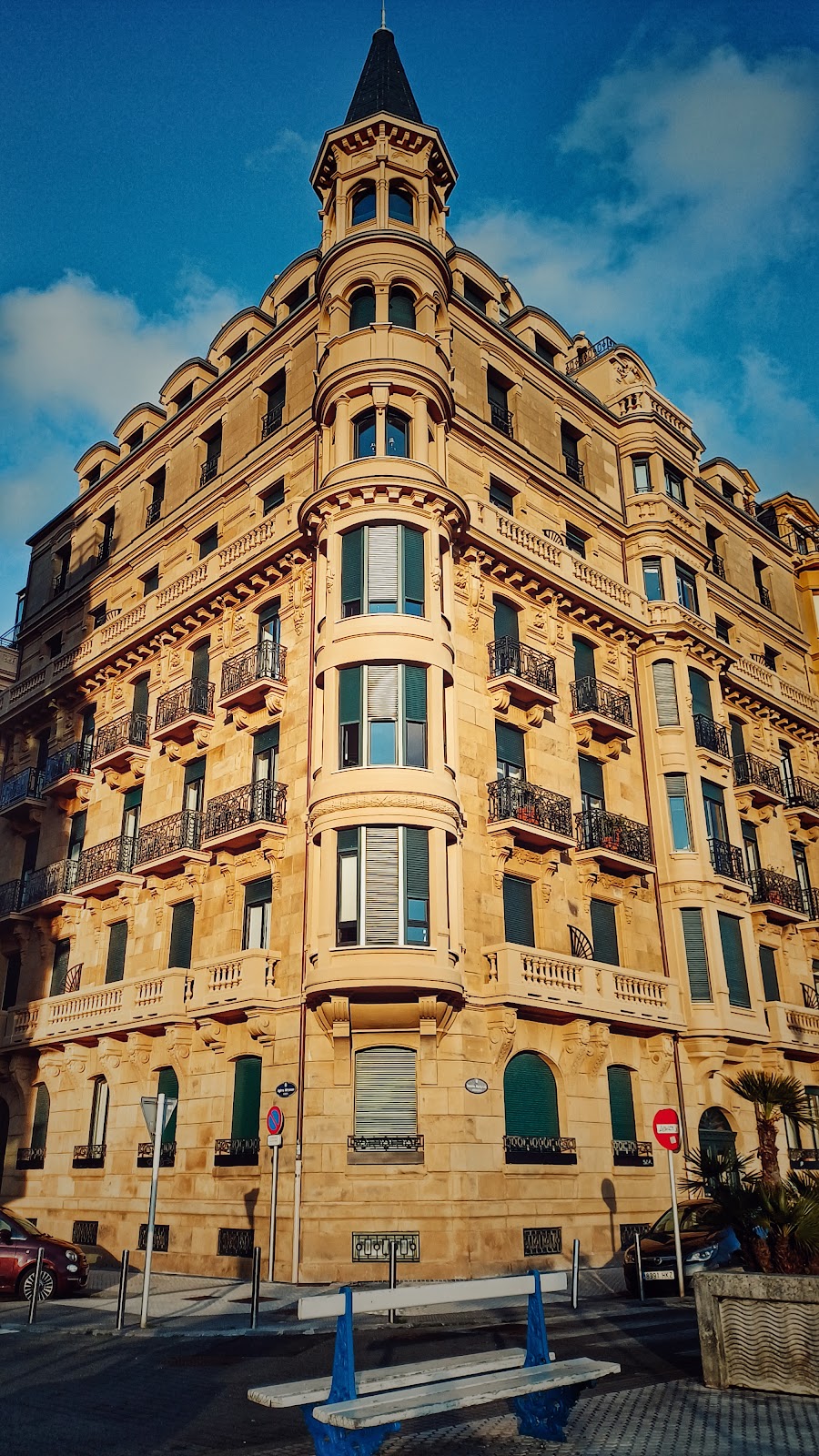 Amalur by People Rentals, apartment accommodation in San Sebastian on the Camino del Norte