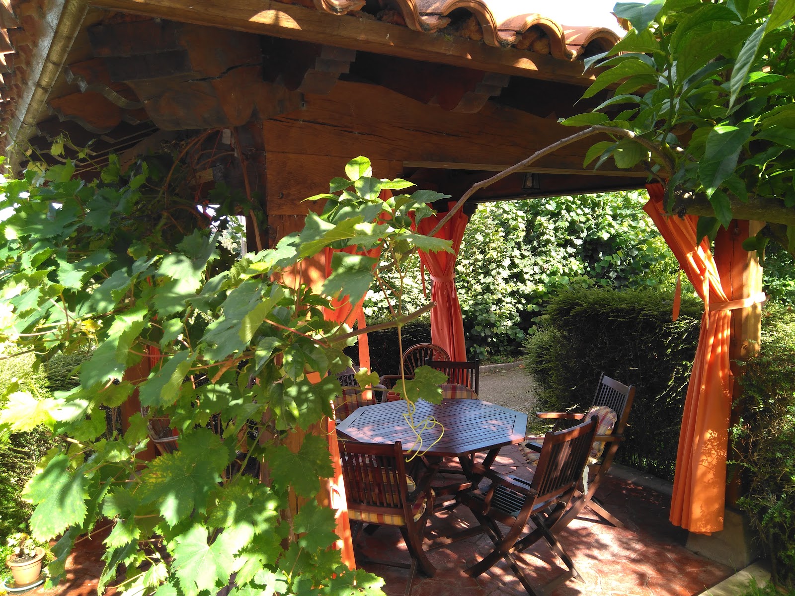 Casa Rural Mari Luz, guesthouse accommodation in Capilla del Barrio Pereo on the Camino del Norte