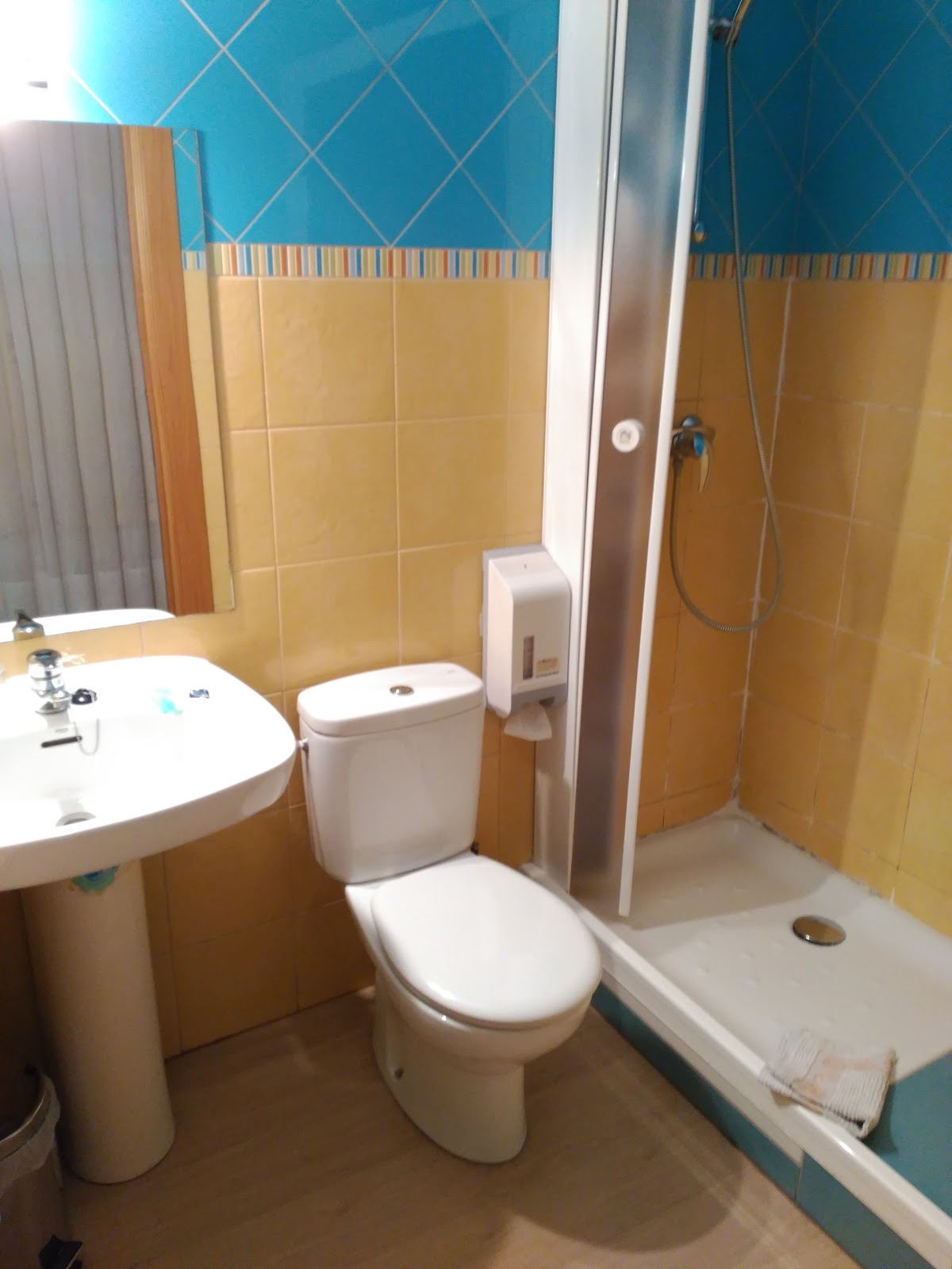 Pension Roquefer photo 8, pension accommodation in Bilbao on the Camino del Norte