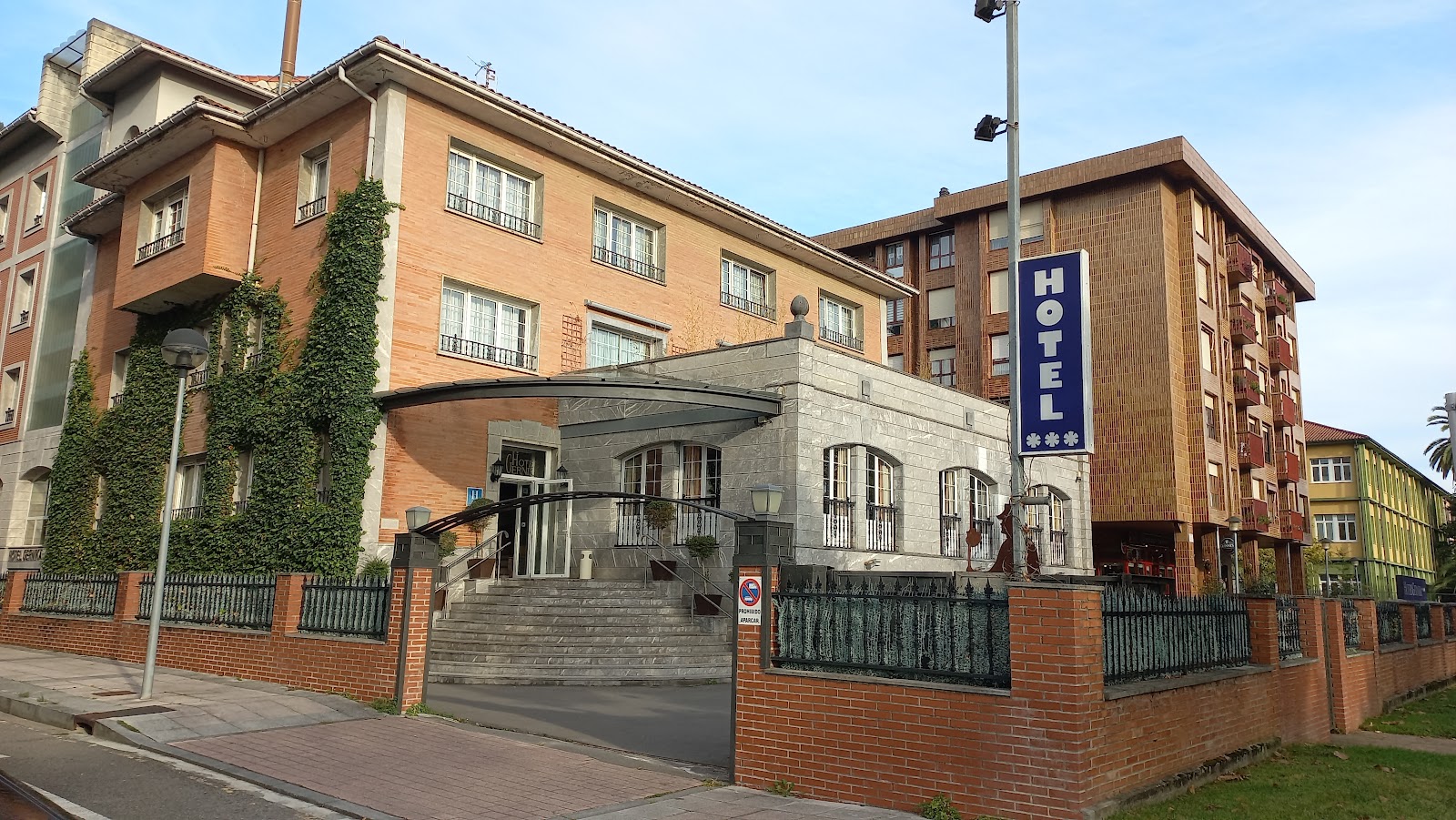 Hotel Gernika, hotel accommodation in Guernica on the Camino del Norte