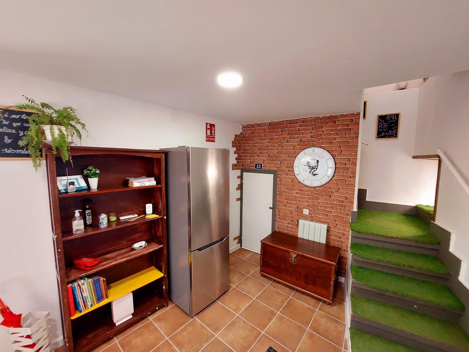 Casa Mencia photo 8, villa accommodation in Camponaraya on the Camino Frances