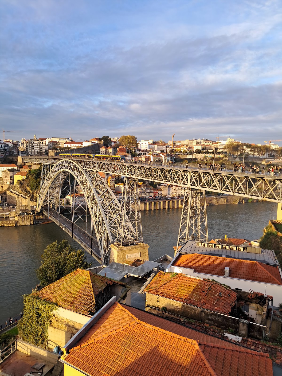 Peninsular Hotel, hotel accommodation in Porto on the Camino Portuguese